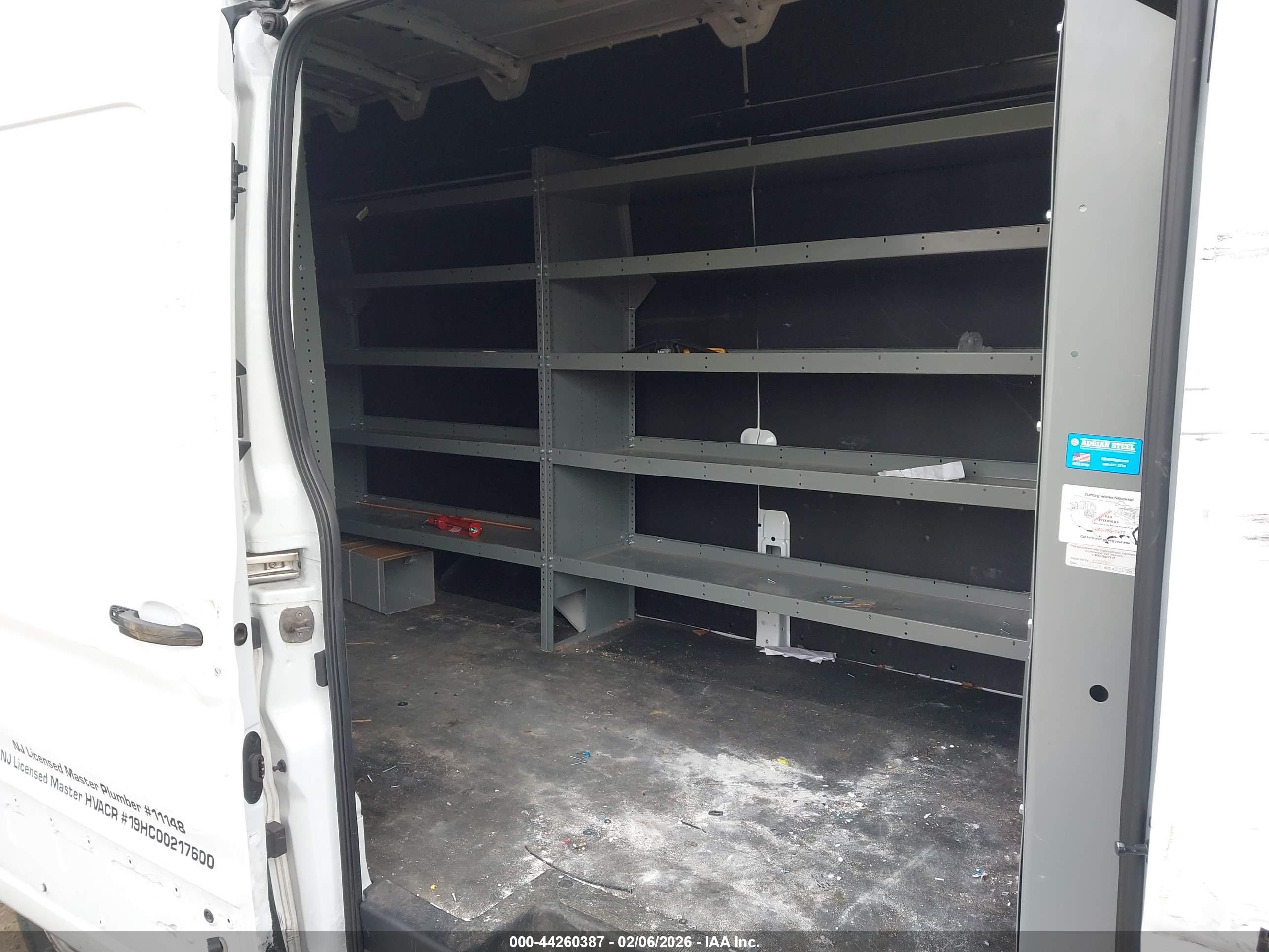 FORD TRANSIT-350 image 8