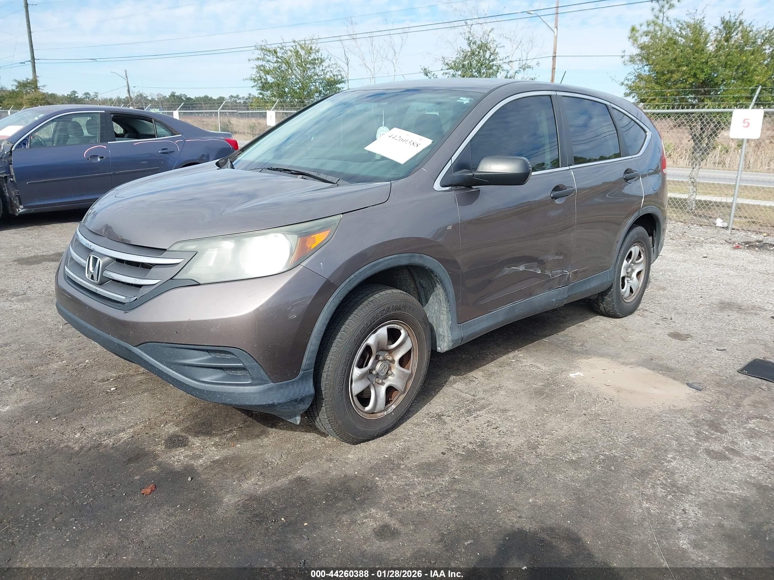 HONDA CR-V image 2