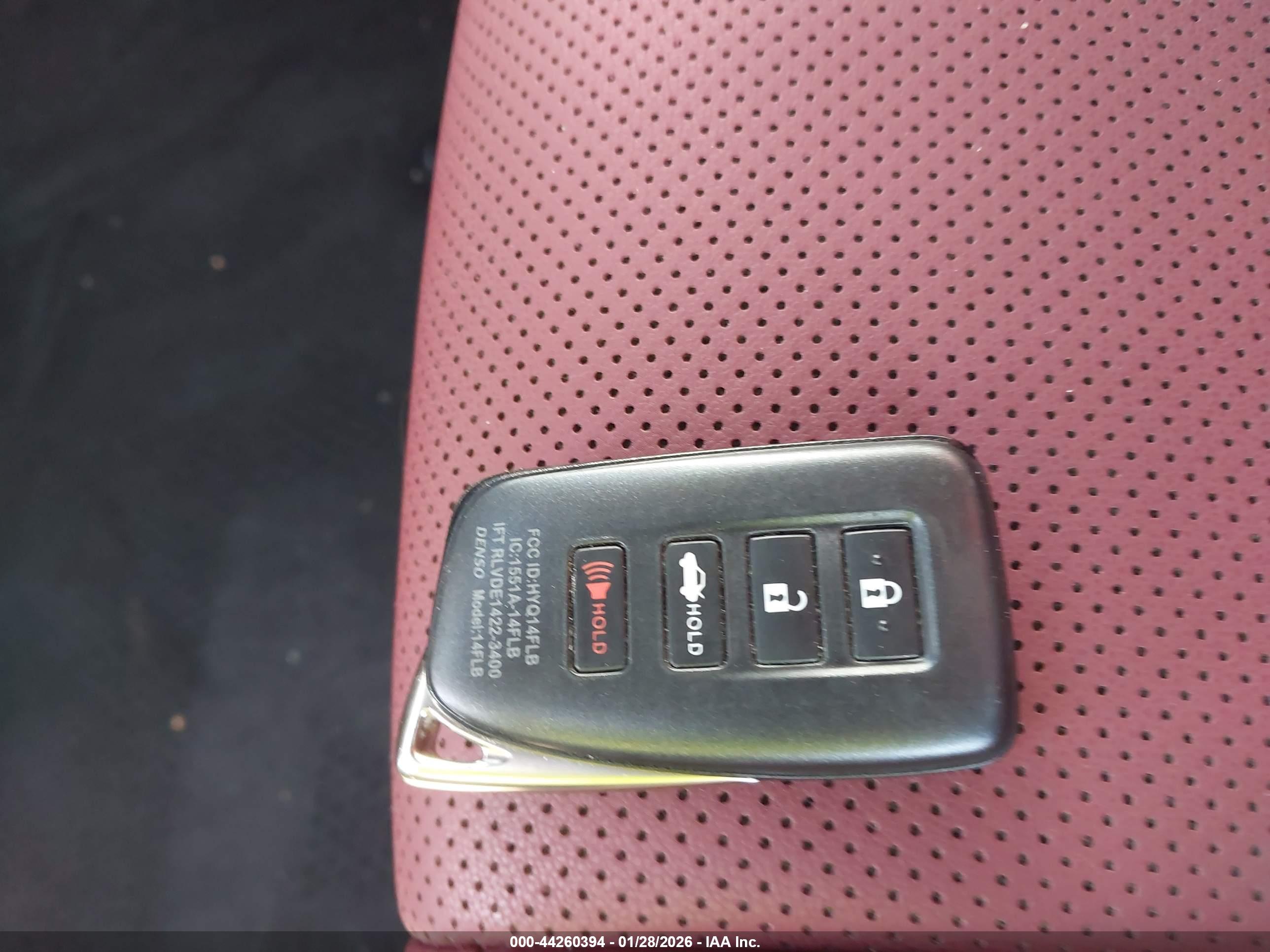 LEXUS IS image 11