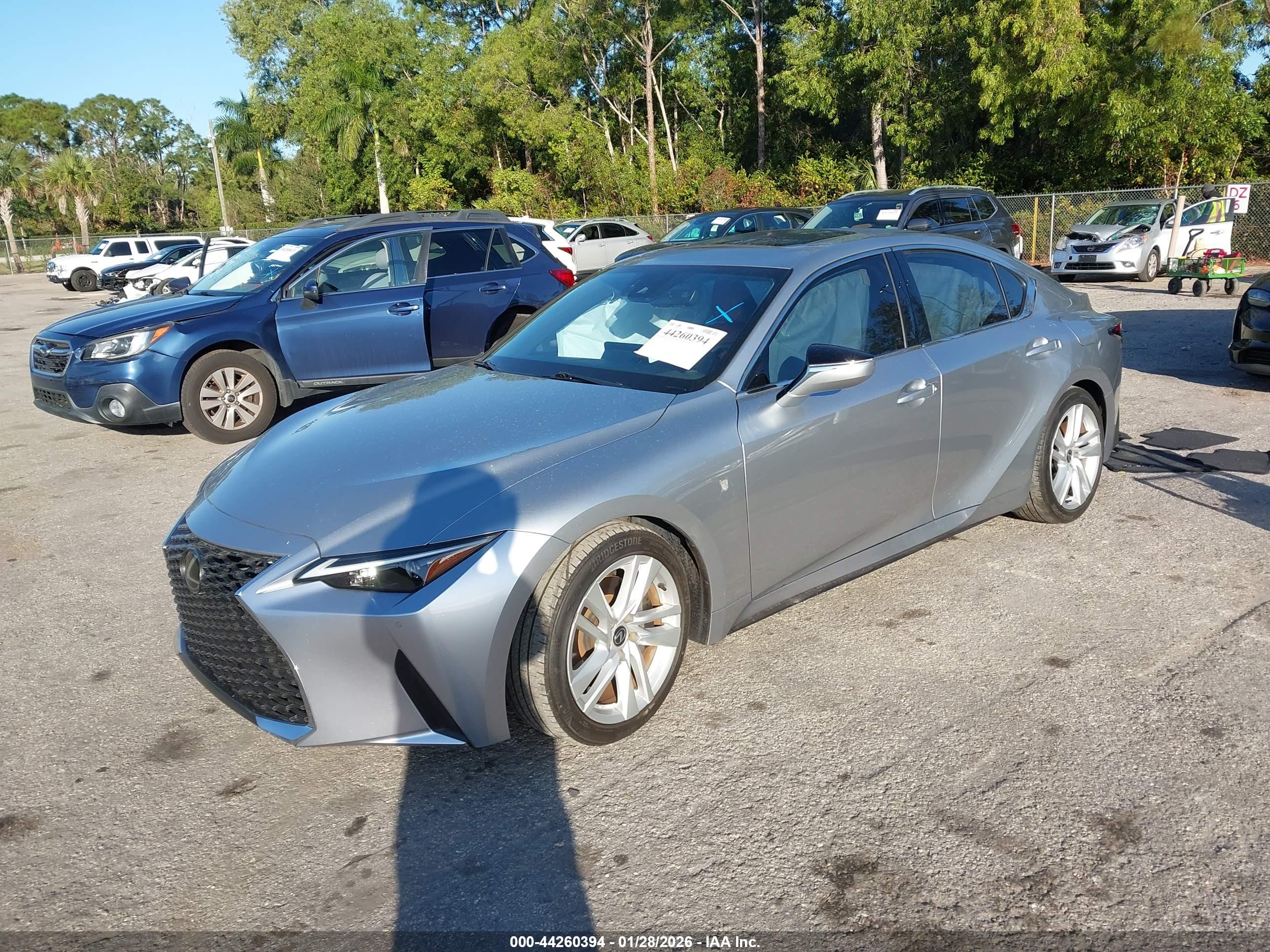 LEXUS IS image 2