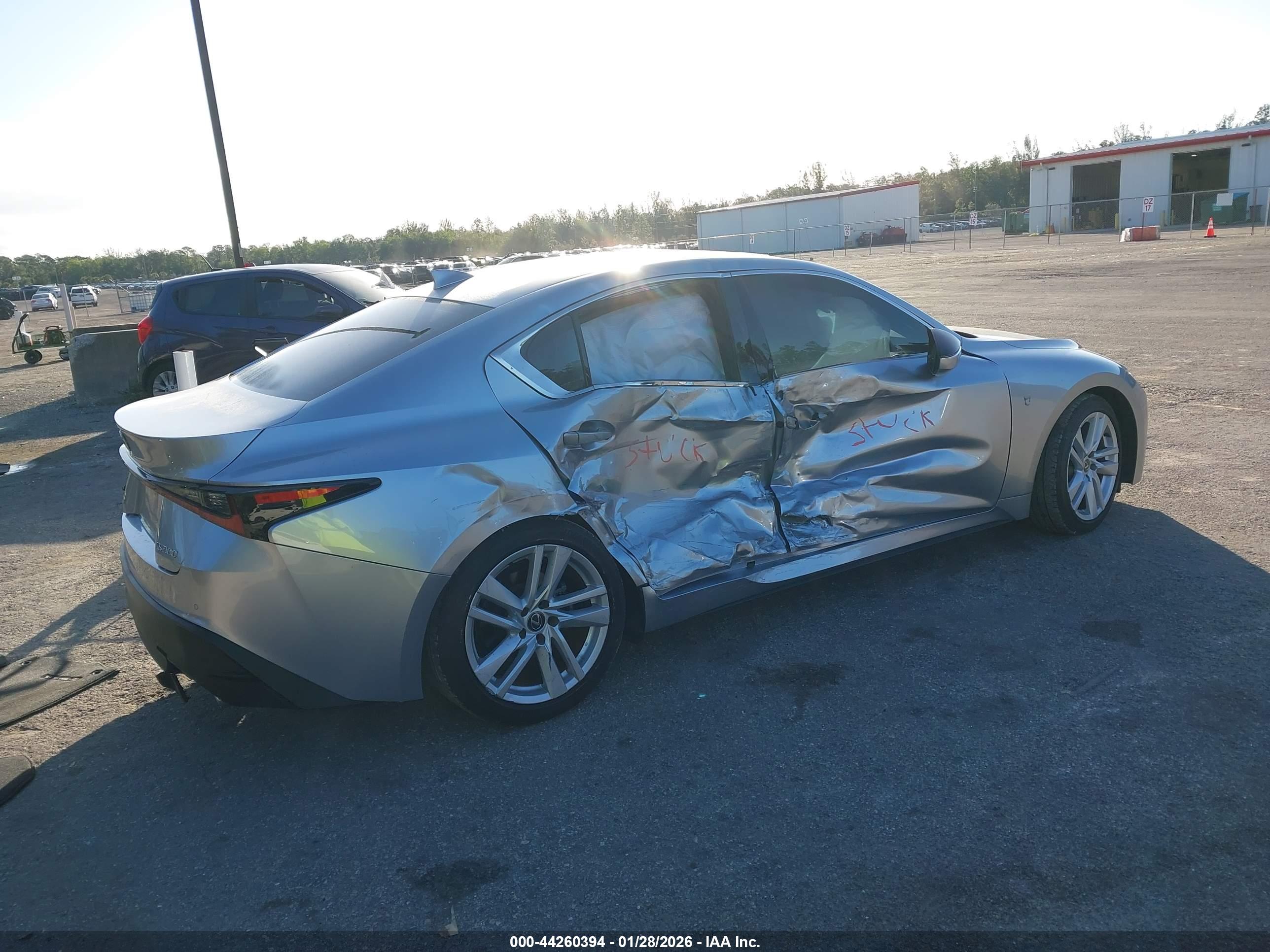 LEXUS IS image 4