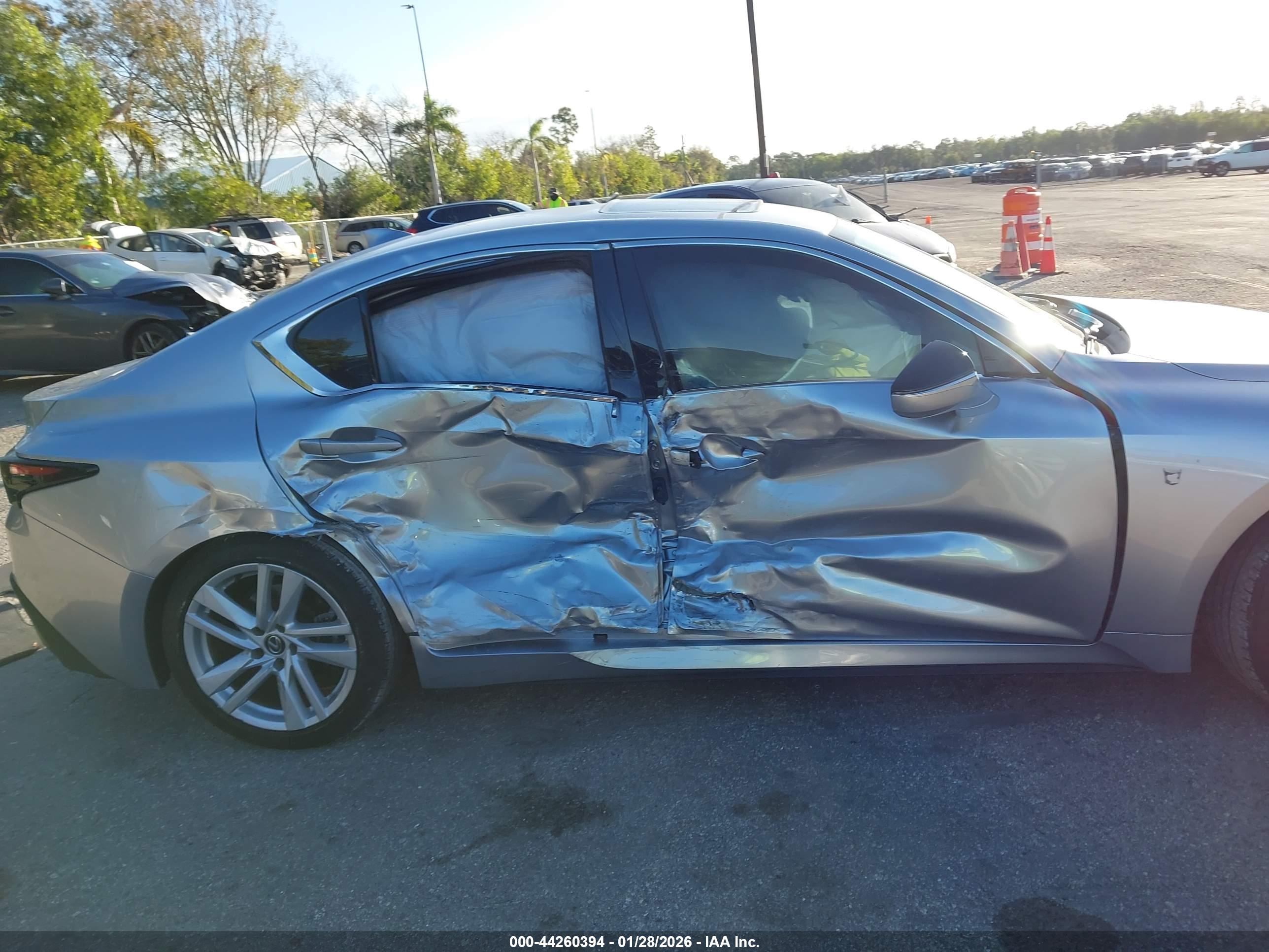 LEXUS IS image 6
