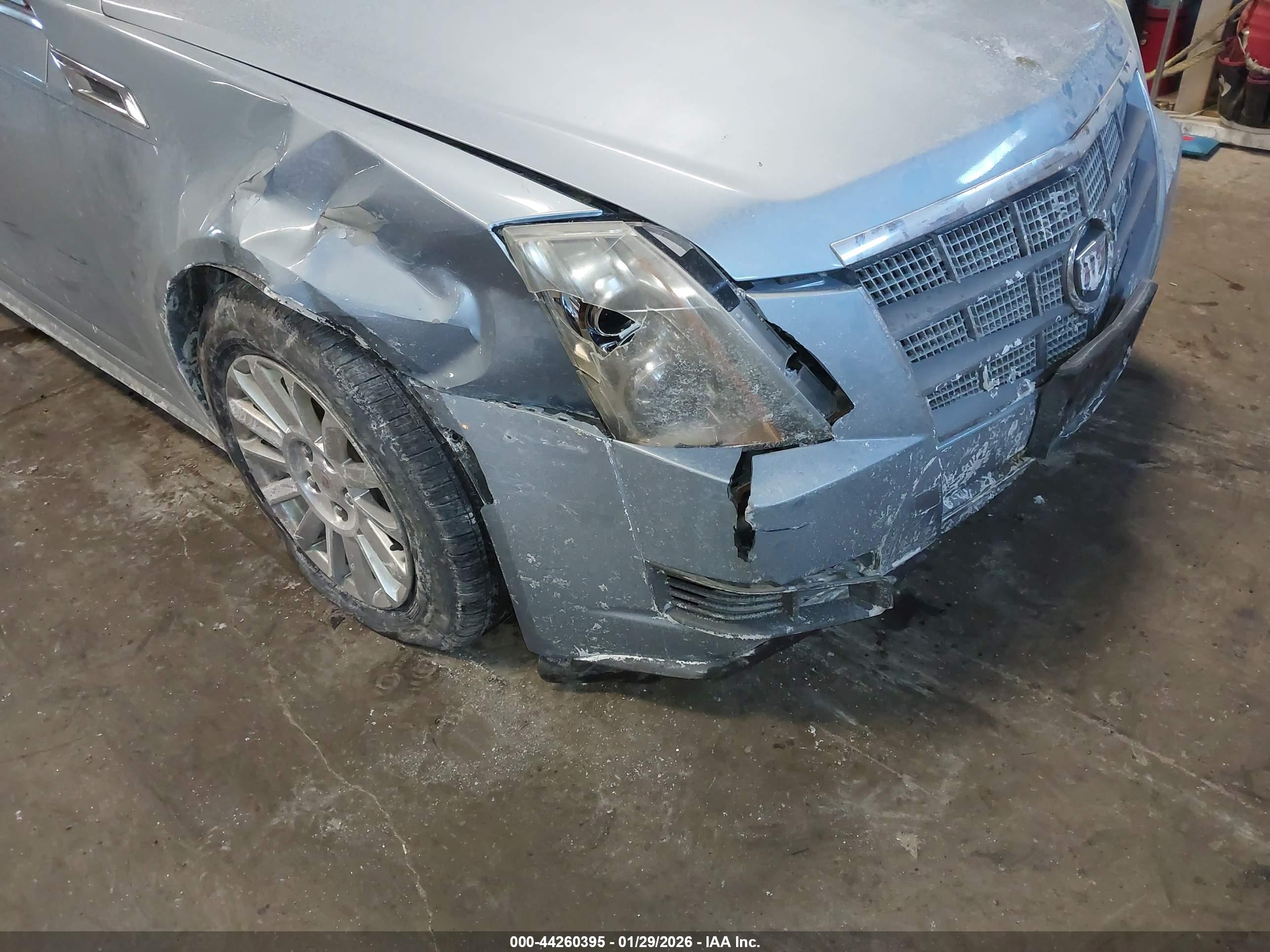 CADILLAC CTS image 6