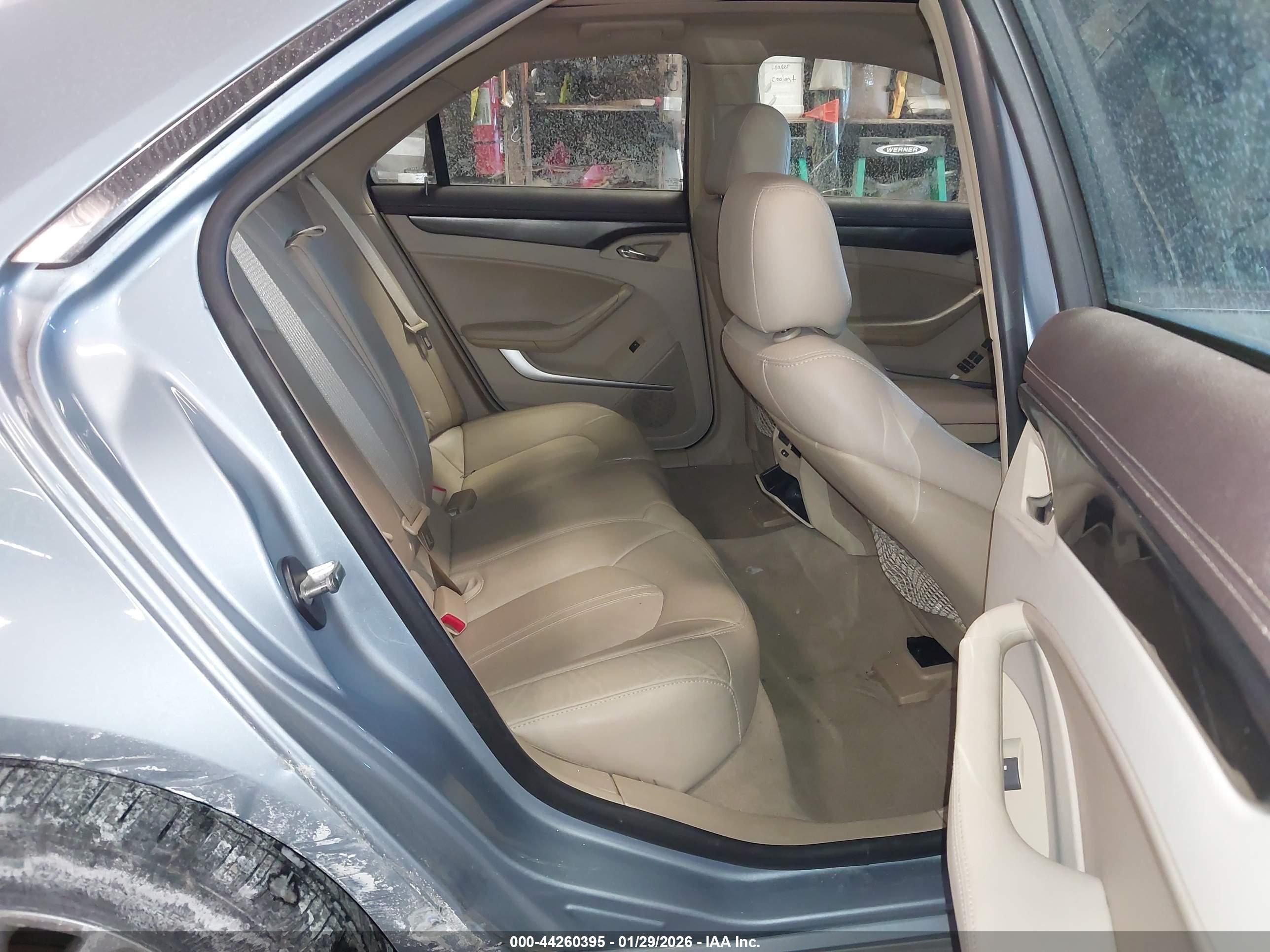 CADILLAC CTS image 8