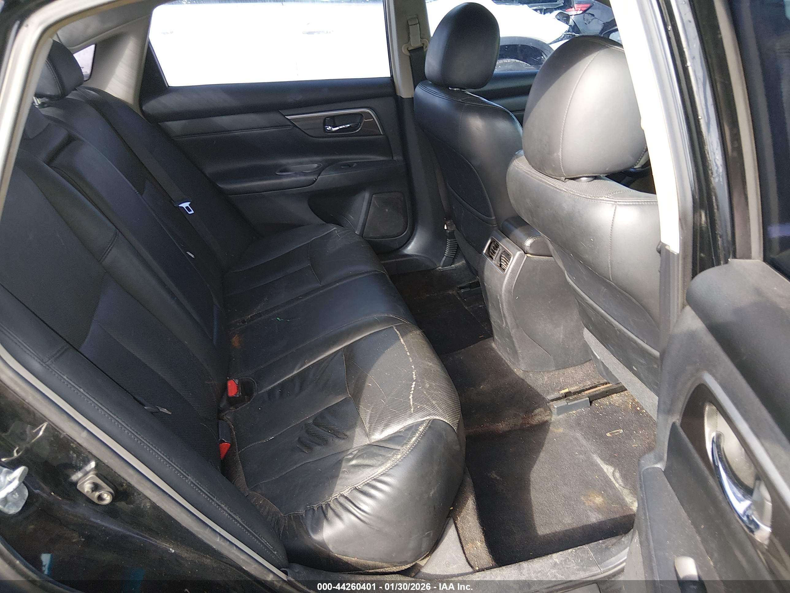 NISSAN ALTIMA image 8