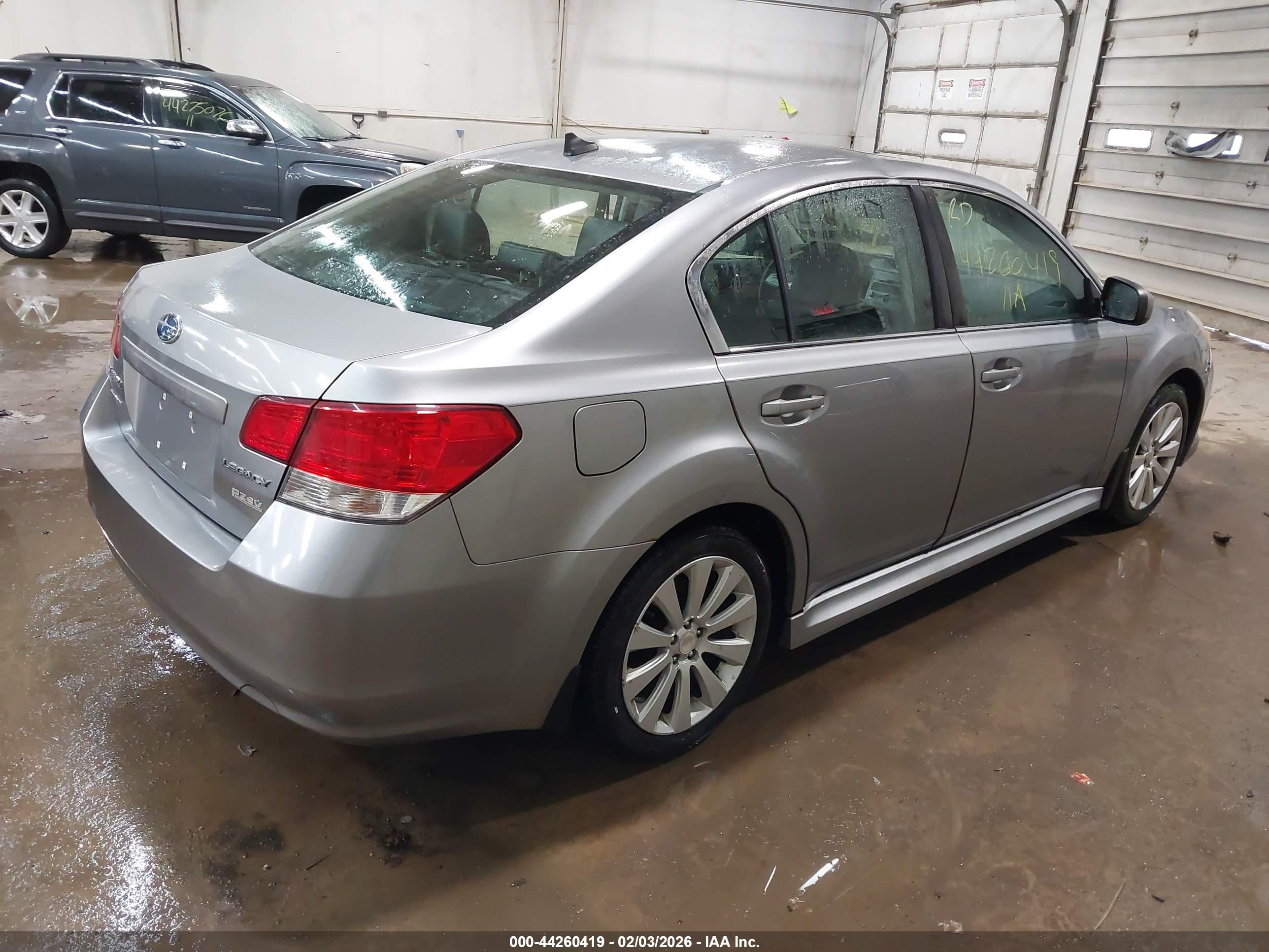SUBARU LEGACY image 4
