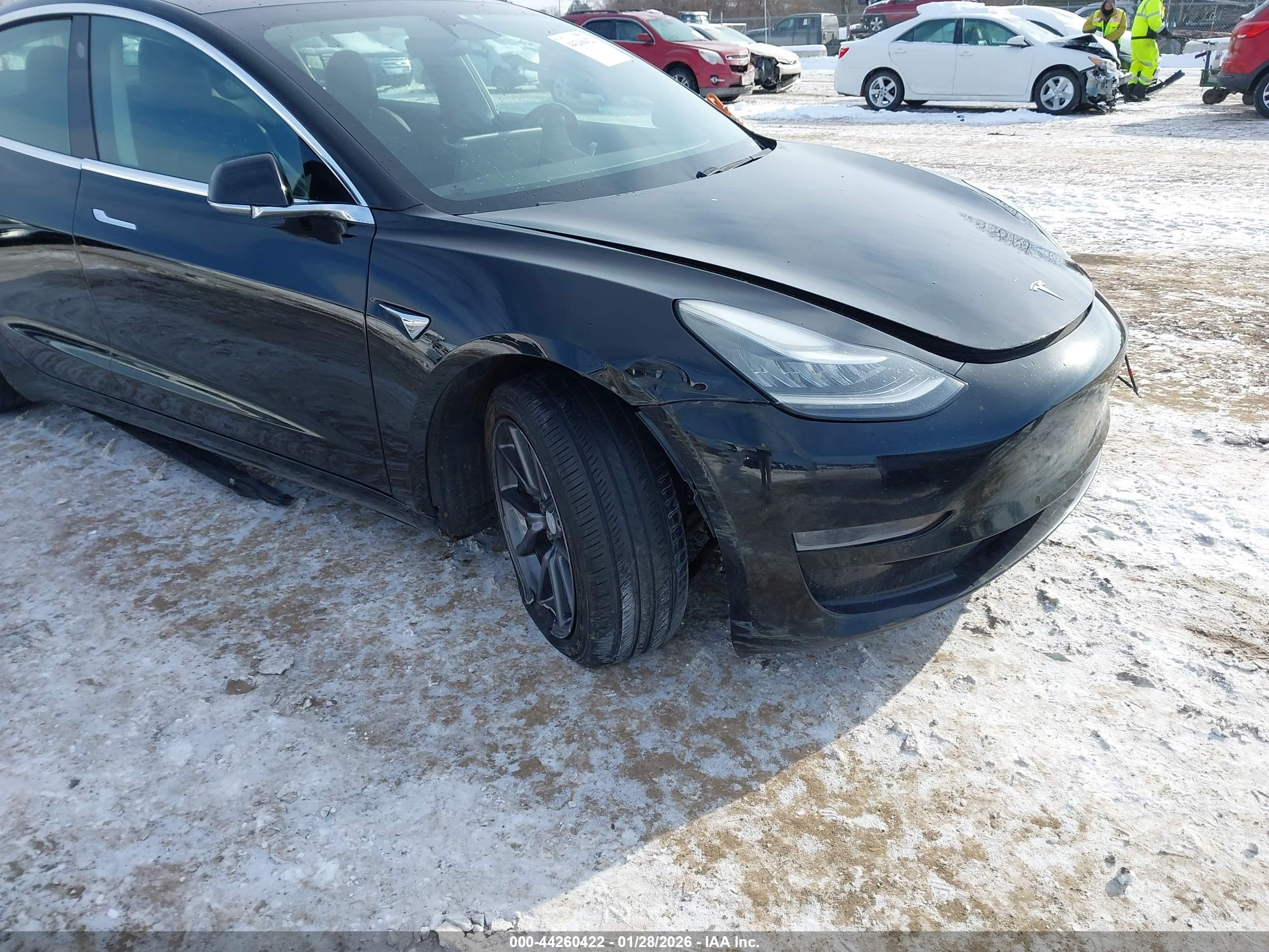 TESLA MODEL image 6