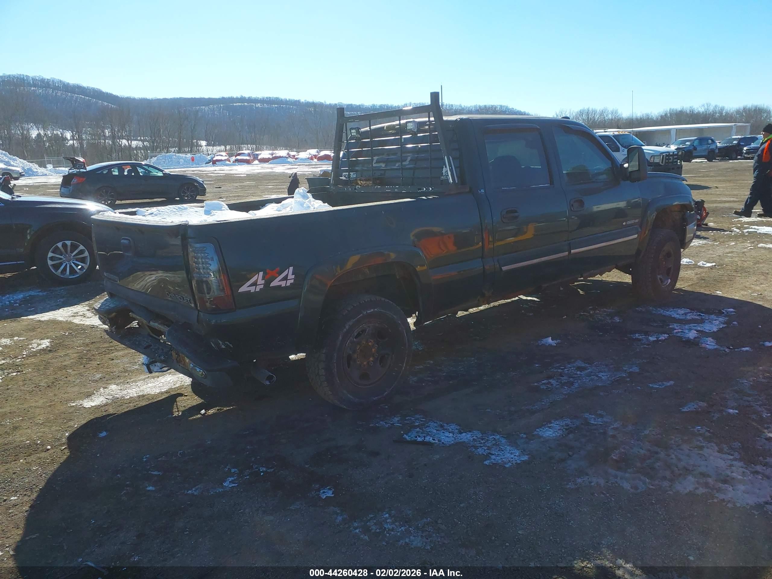 CHEVROLET SILVERADO image 4