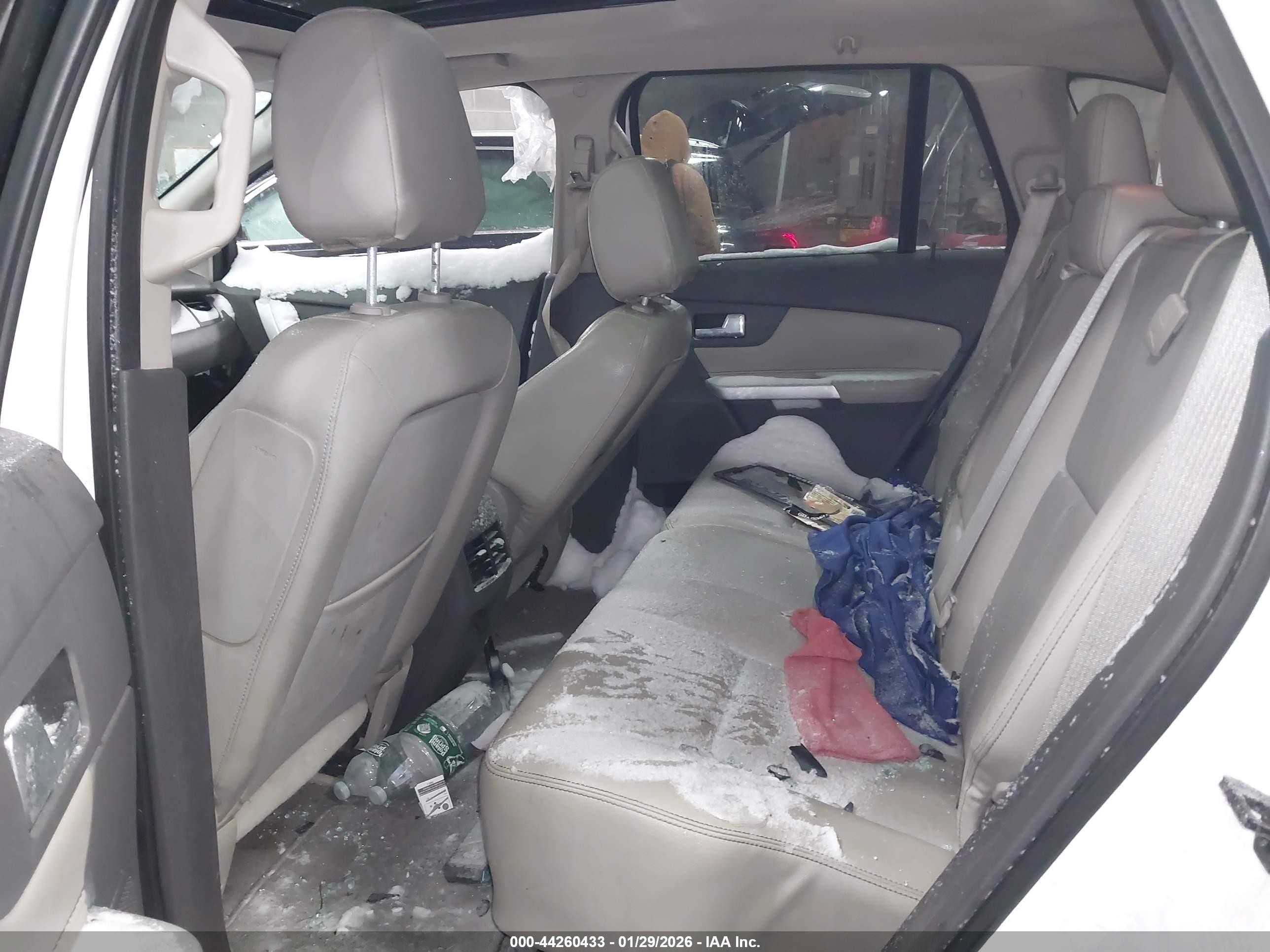 FORD EDGE image 8