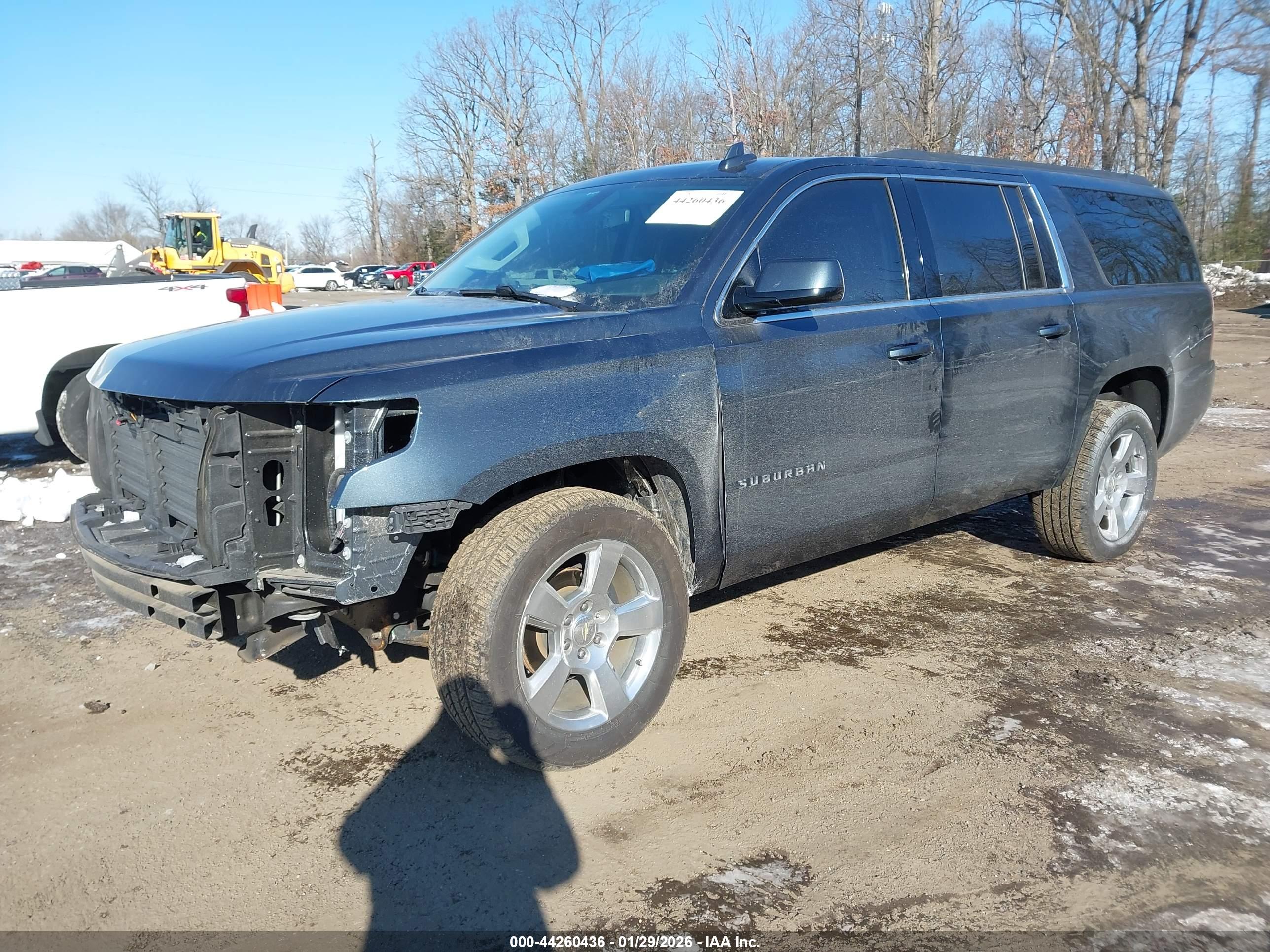 CHEVROLET SUBURBAN image 2