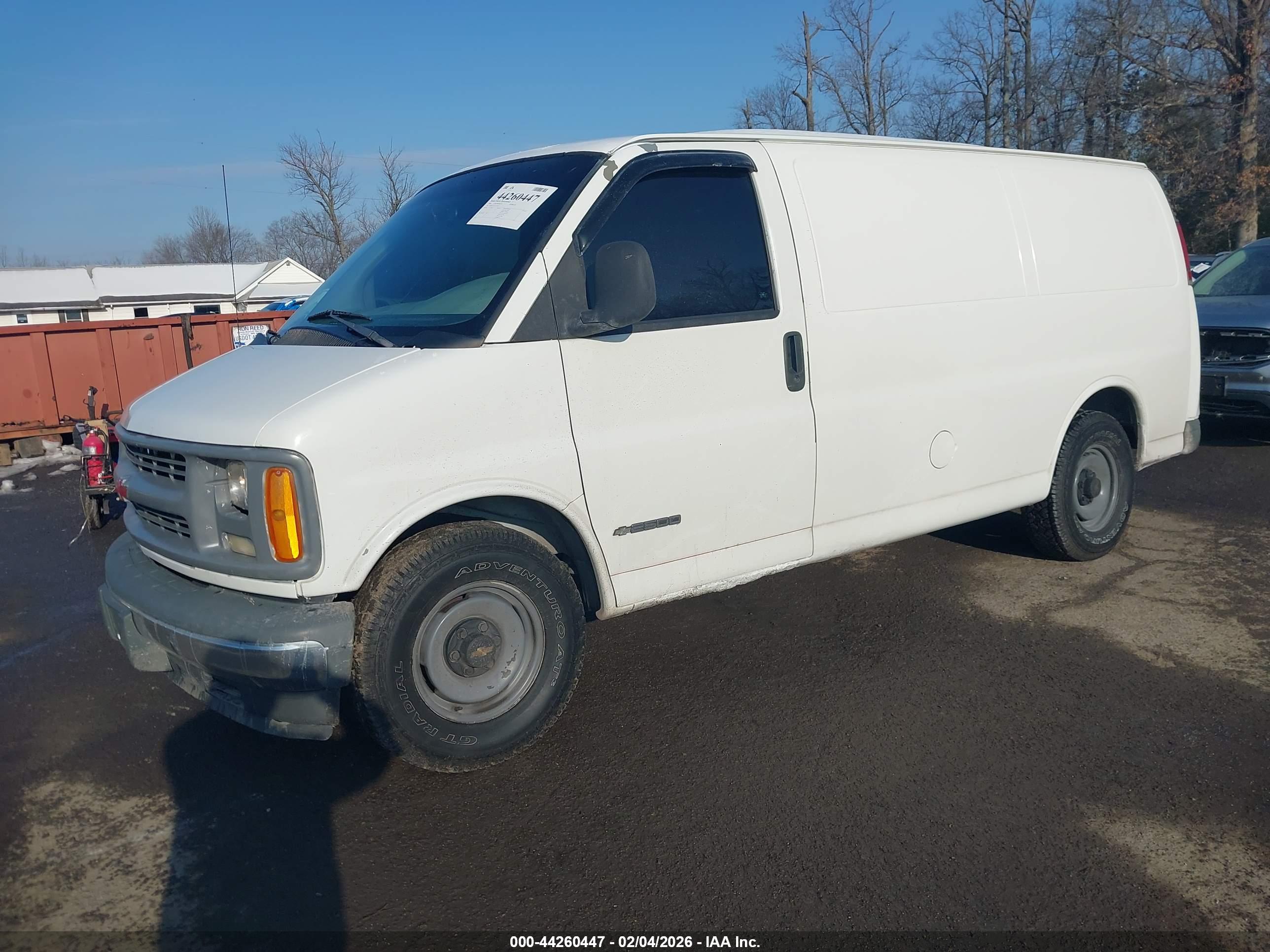 CHEVROLET EXPRESS image 2