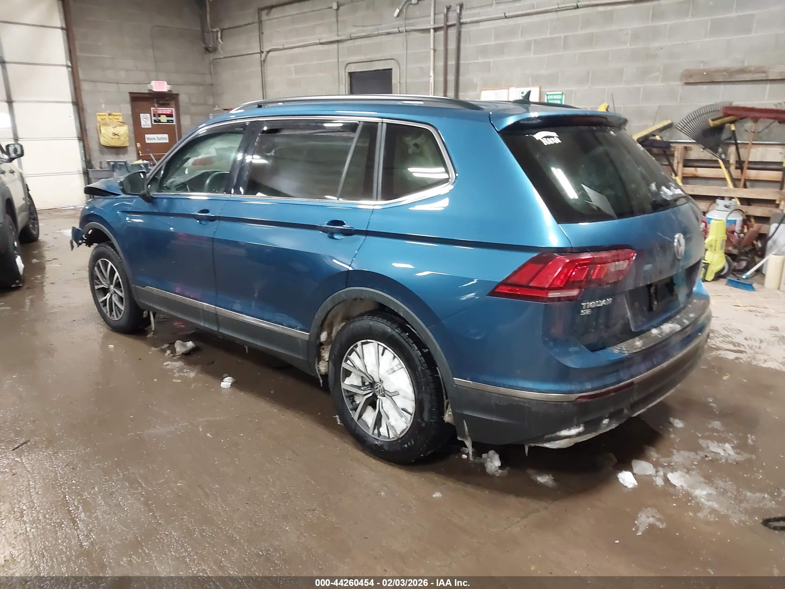 VOLKSWAGEN TIGUAN image 3