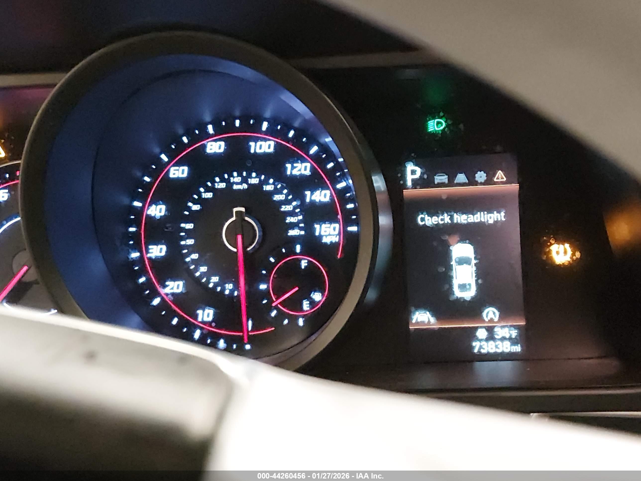 HYUNDAI ELANTRA image 7