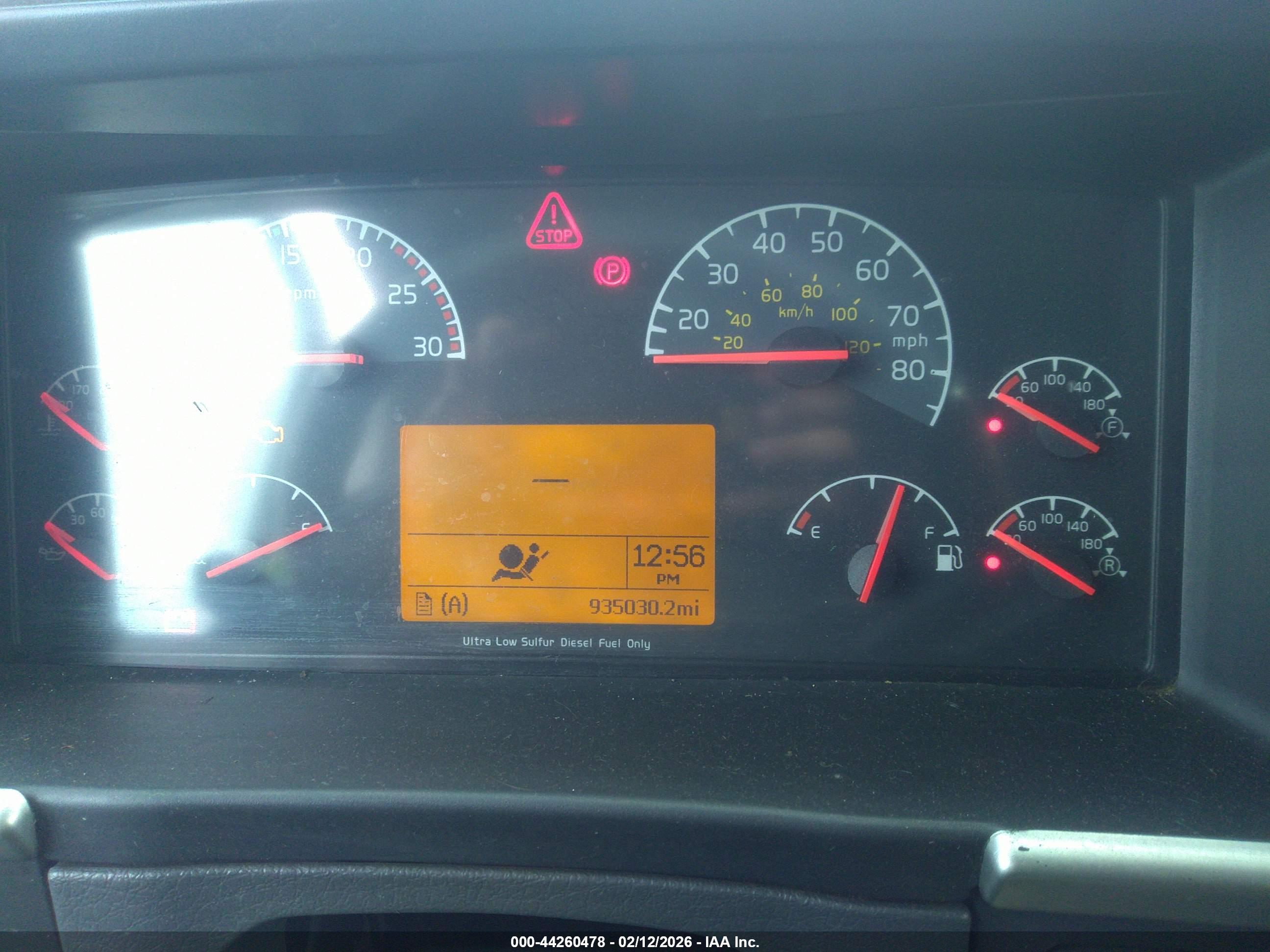 VOLVO VN image 6