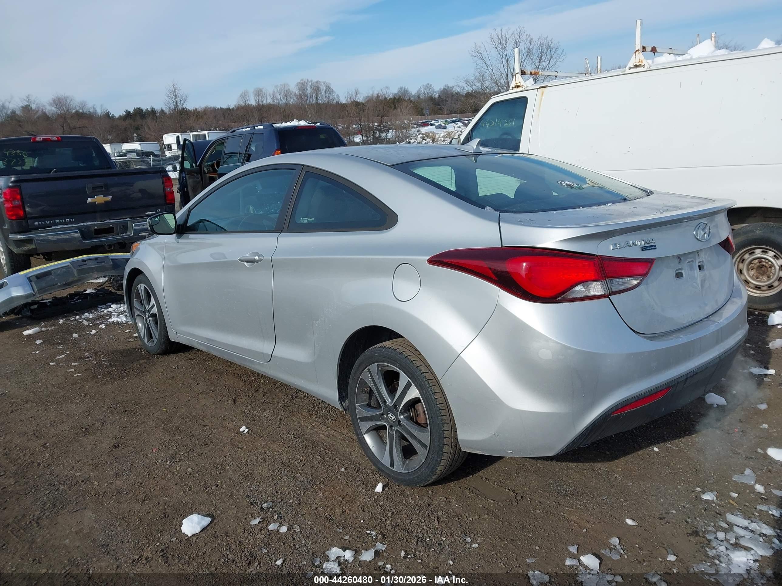HYUNDAI ELANTRA image 3