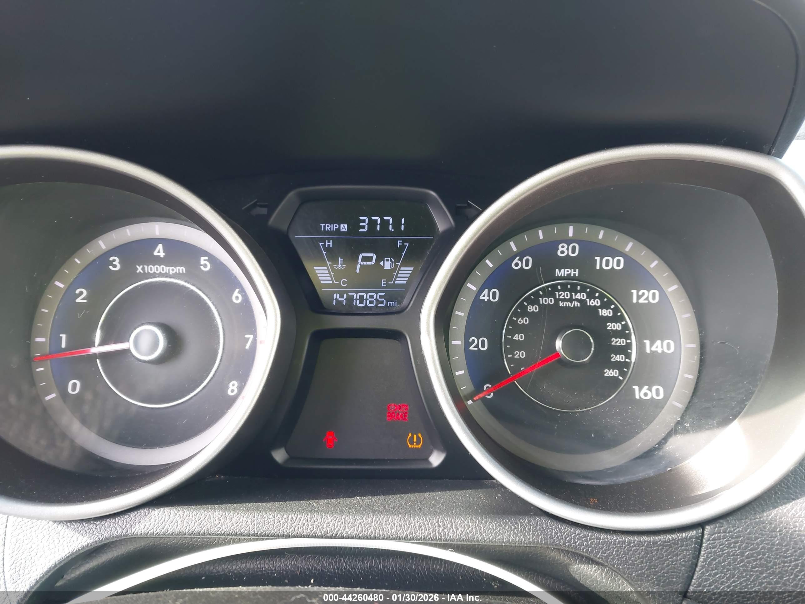 HYUNDAI ELANTRA image 7