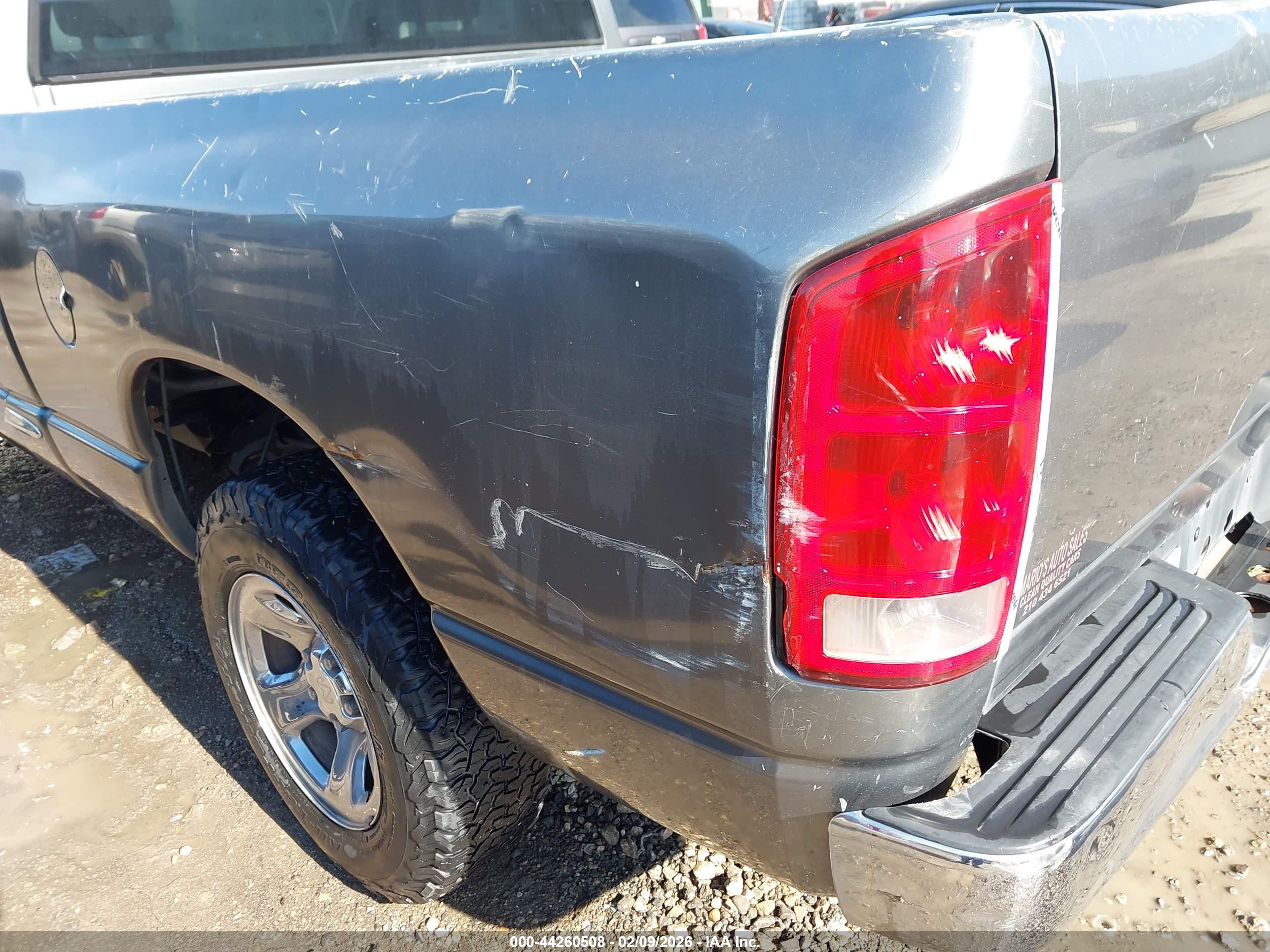 DODGE RAM image 6