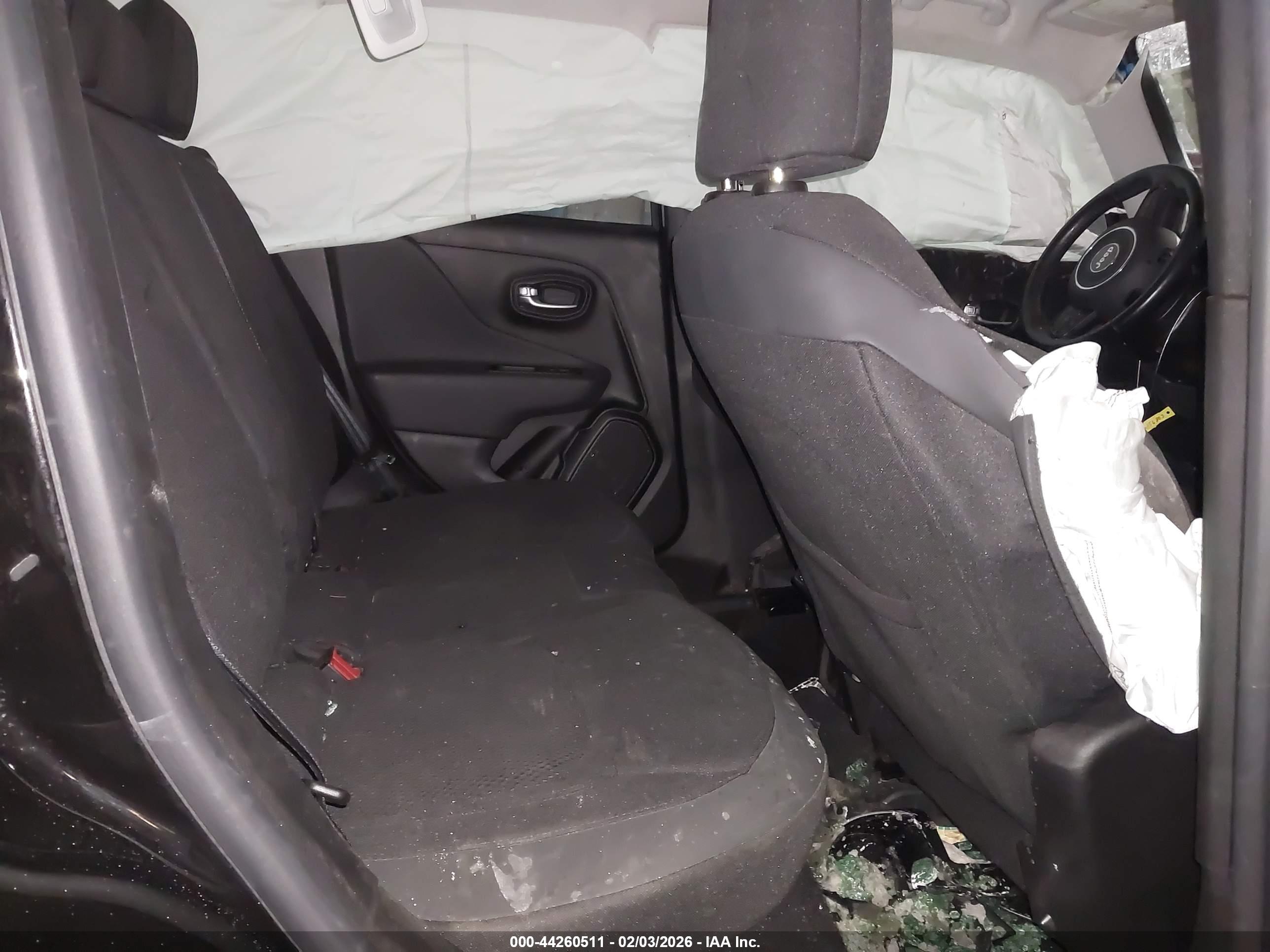 JEEP RENEGADE image 8