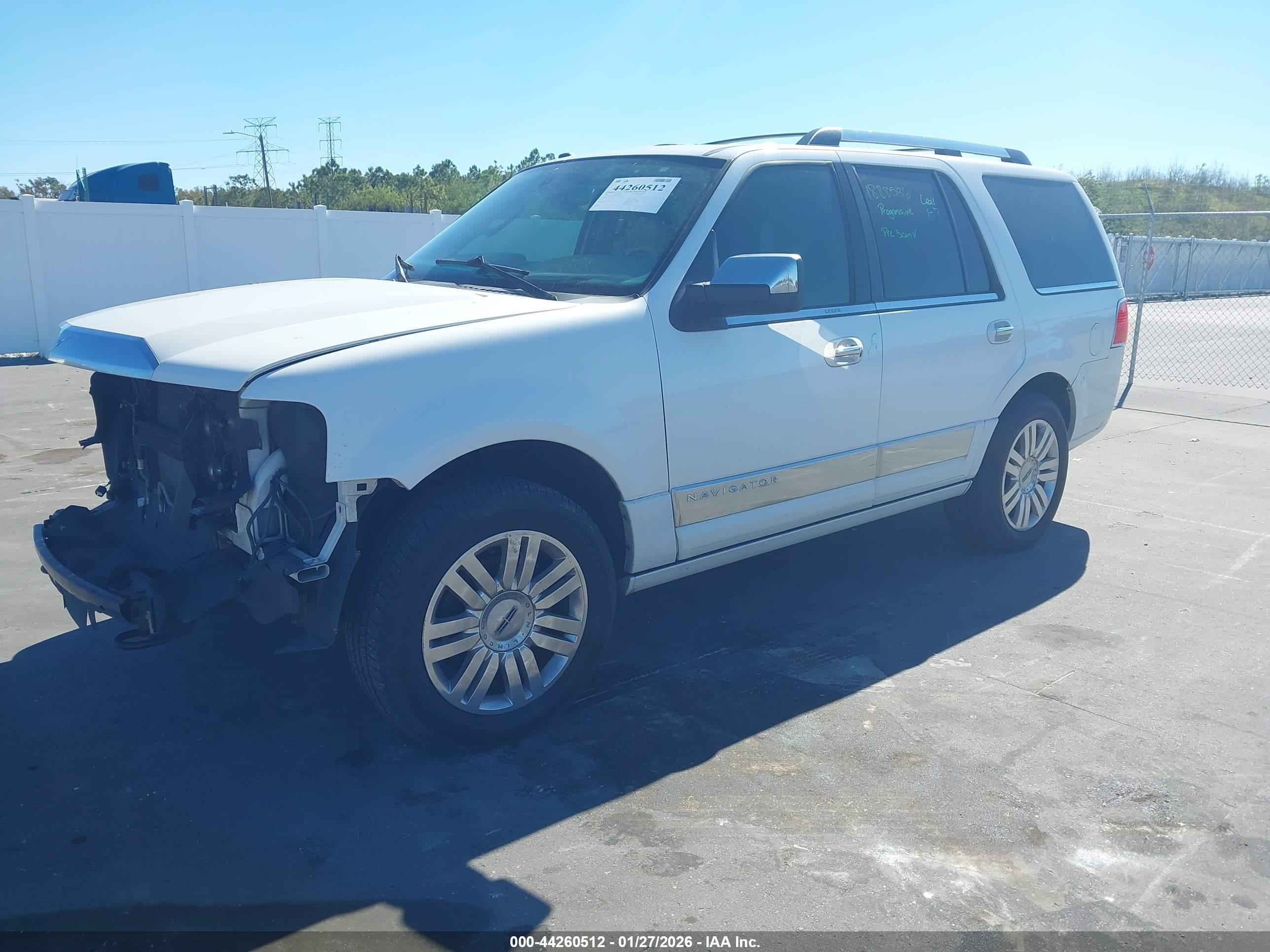 LINCOLN NAVIGATOR image 2