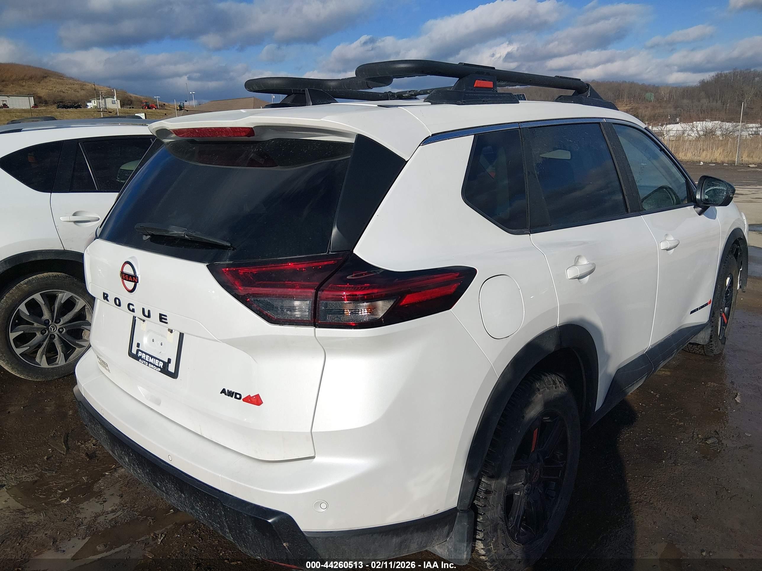 NISSAN ROGUE image 4