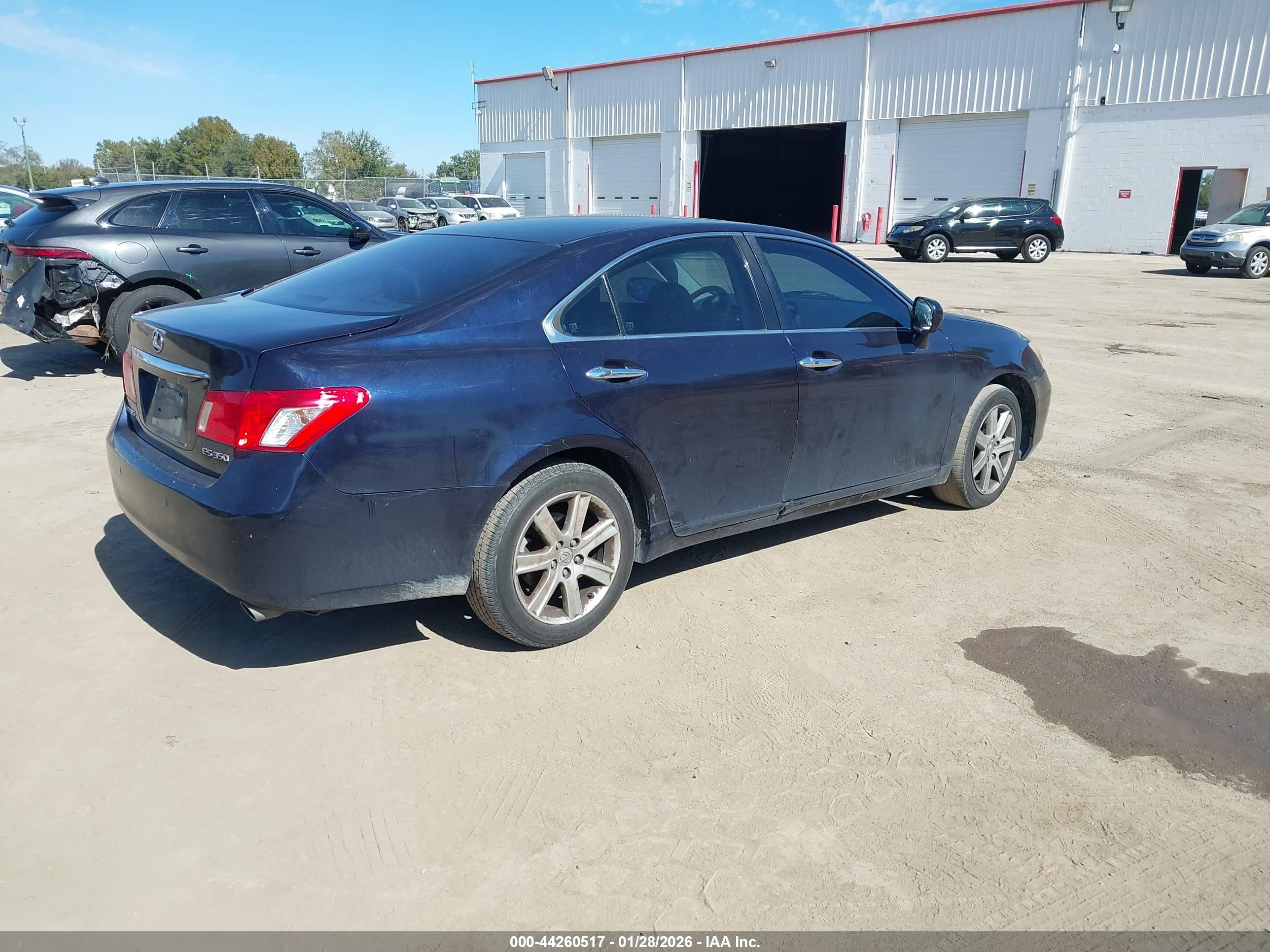 LEXUS ES image 4