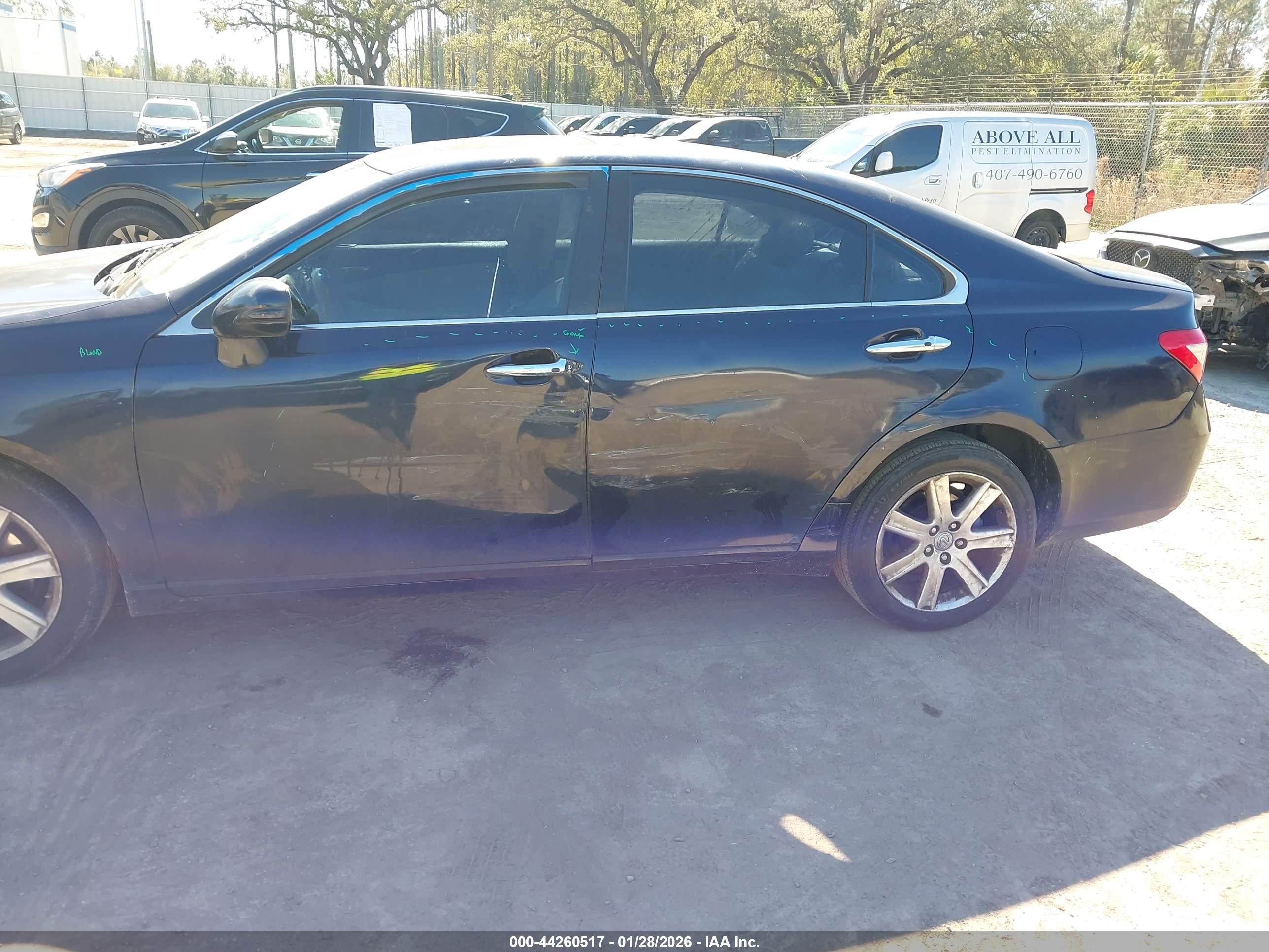 LEXUS ES image 6