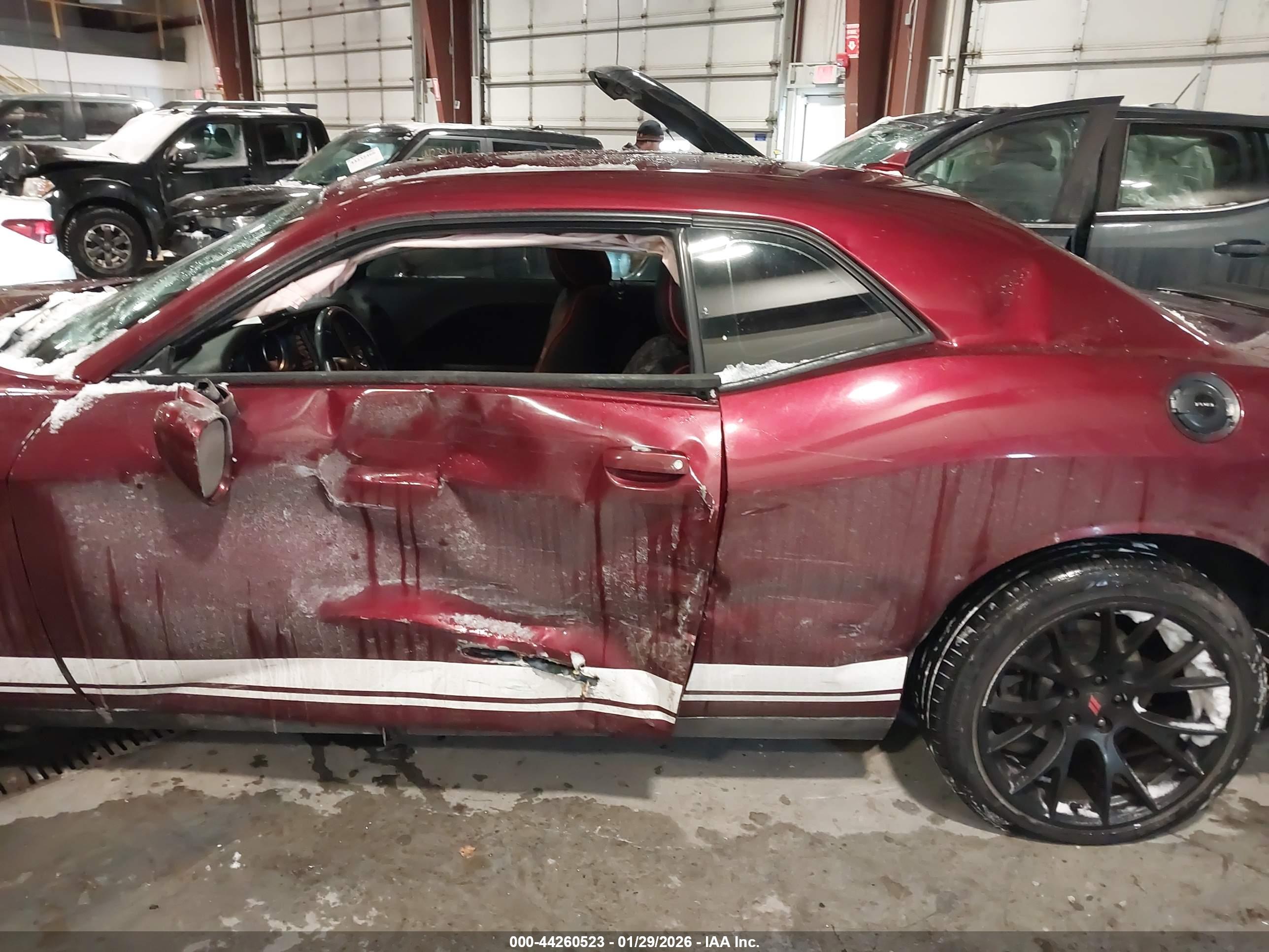 DODGE CHALLENGER image 6