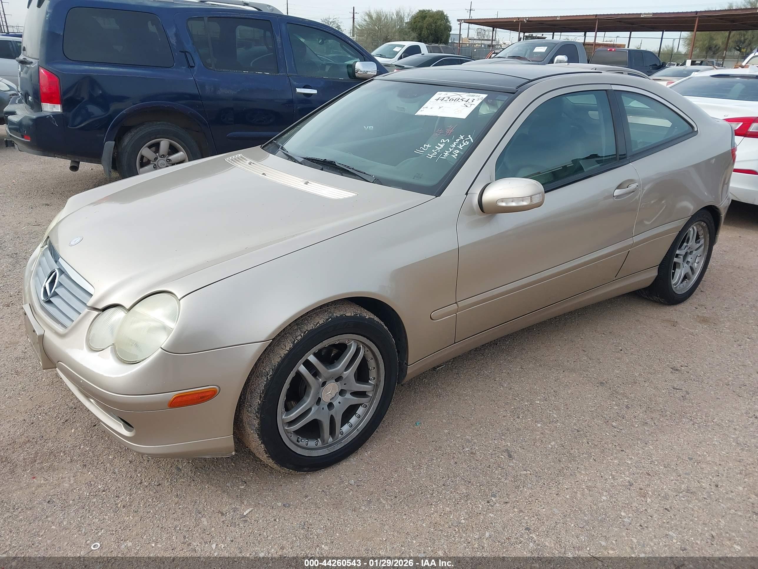 MERCEDES-BENZ C image 2