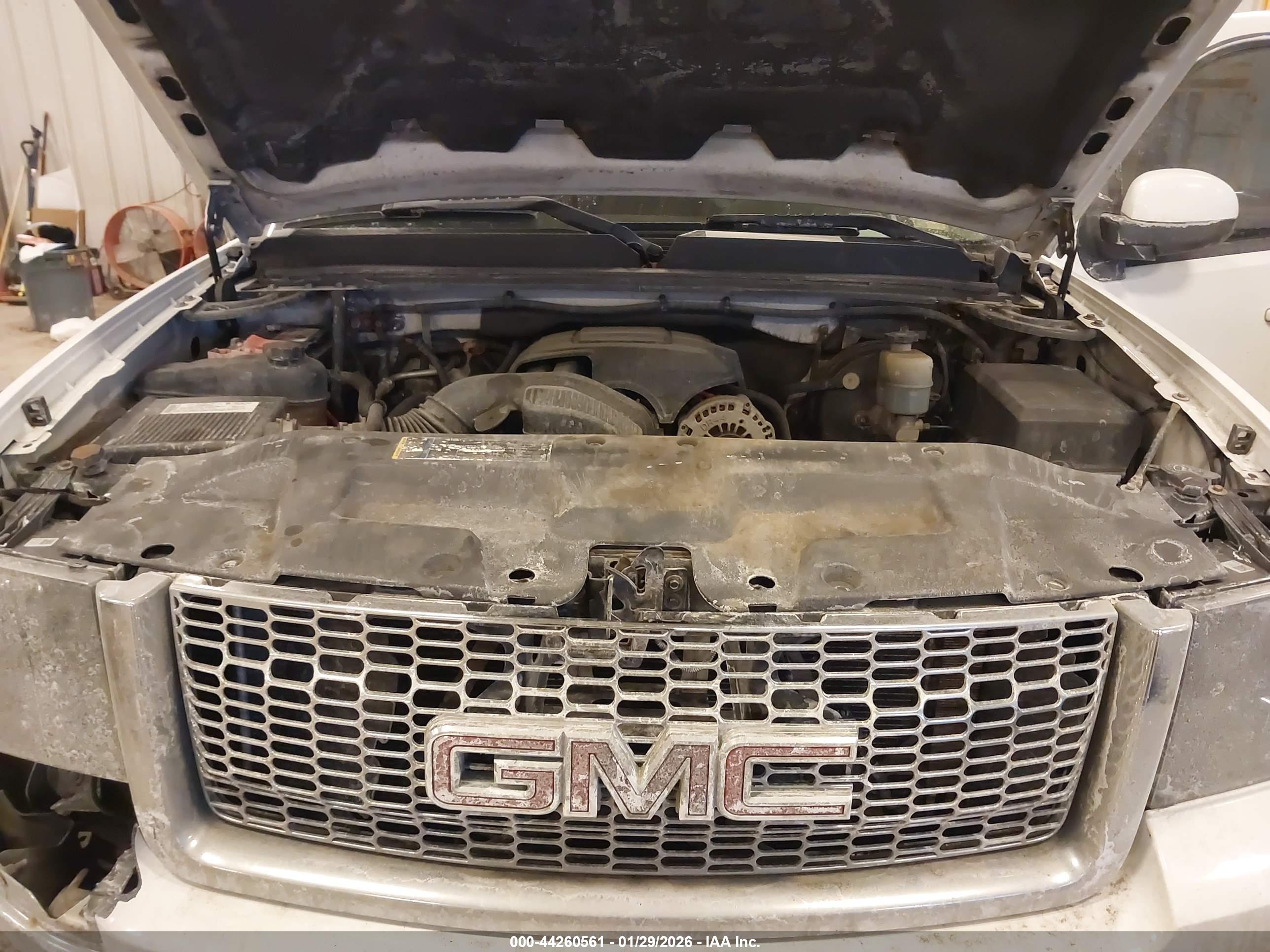 GMC SIERRA image 10