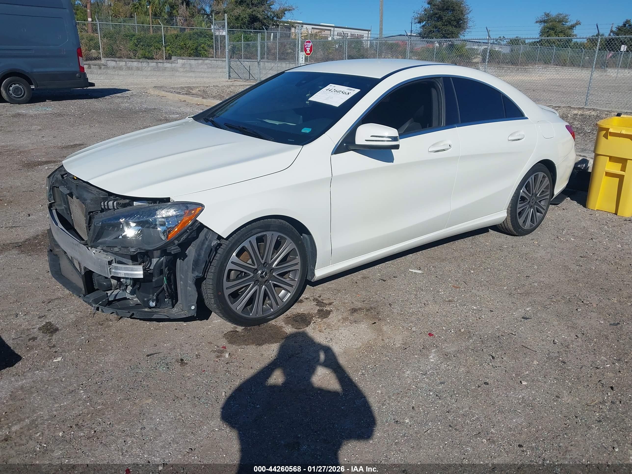 MERCEDES-BENZ CLA image 2