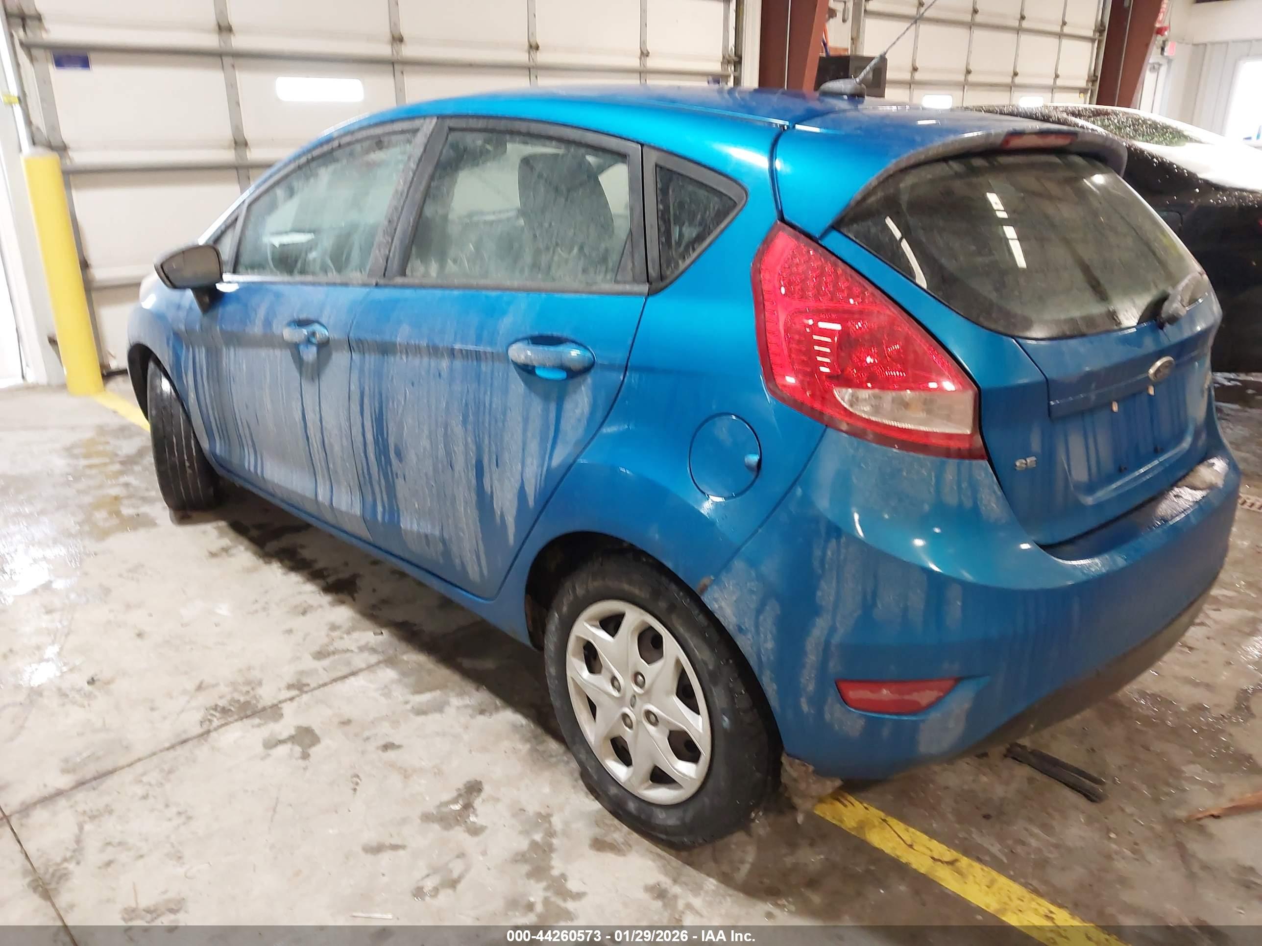 FORD FIESTA image 3