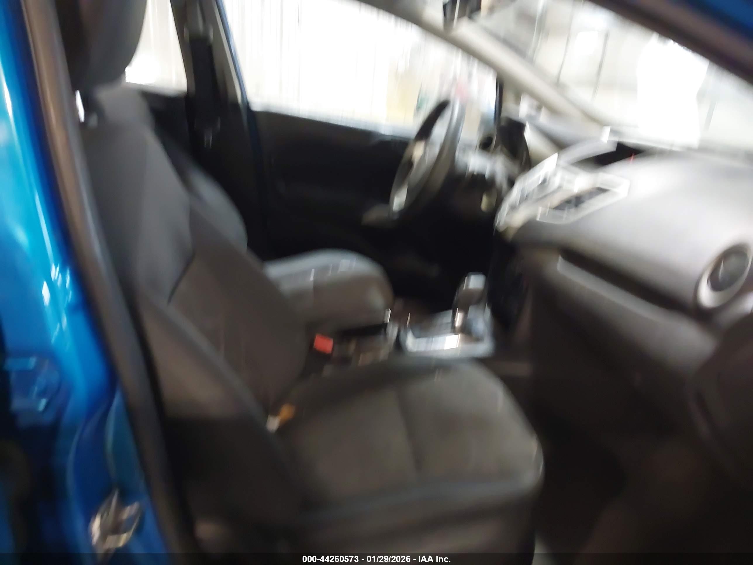 FORD FIESTA image 5