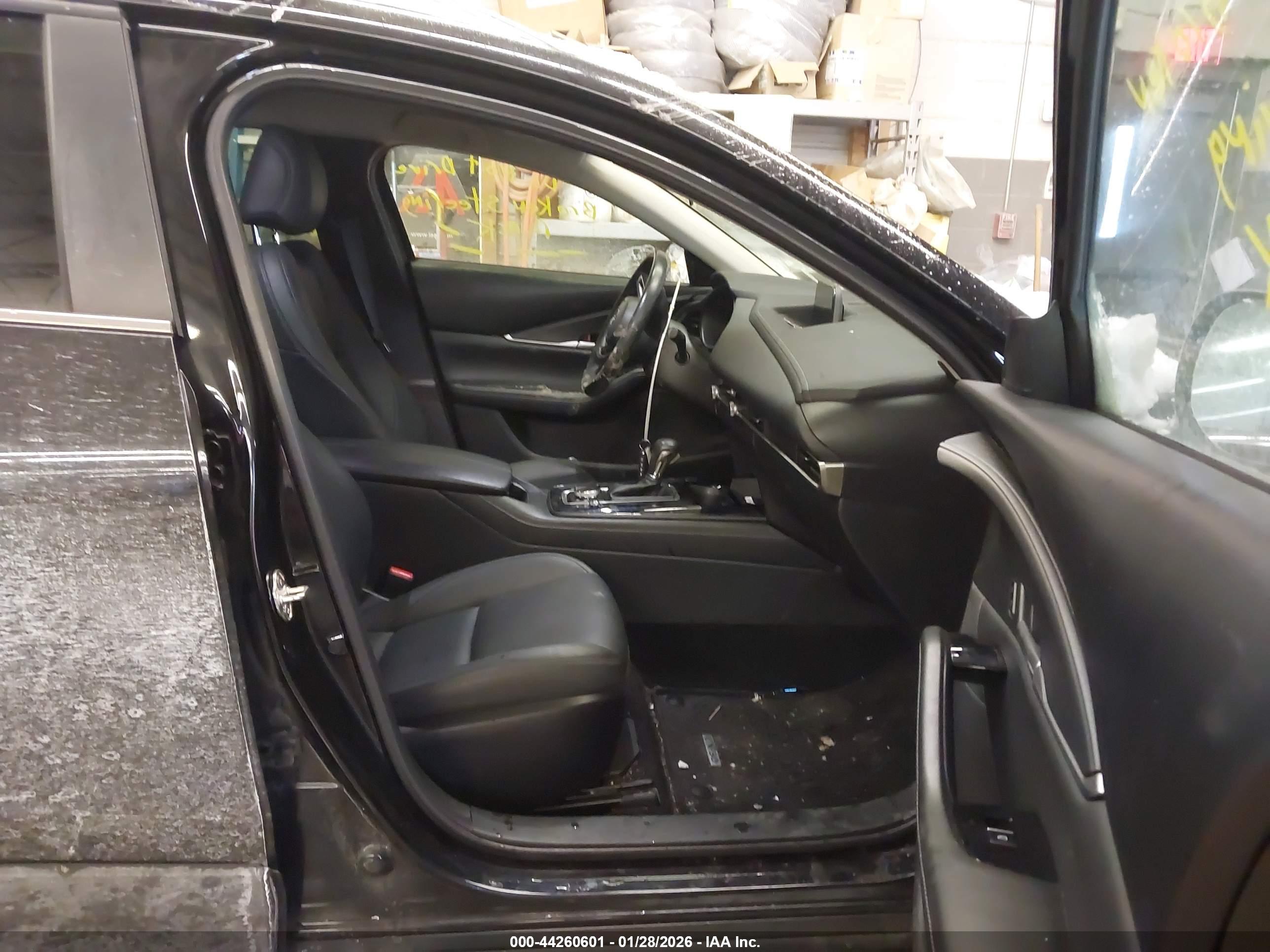 MAZDA CX-30 image 5