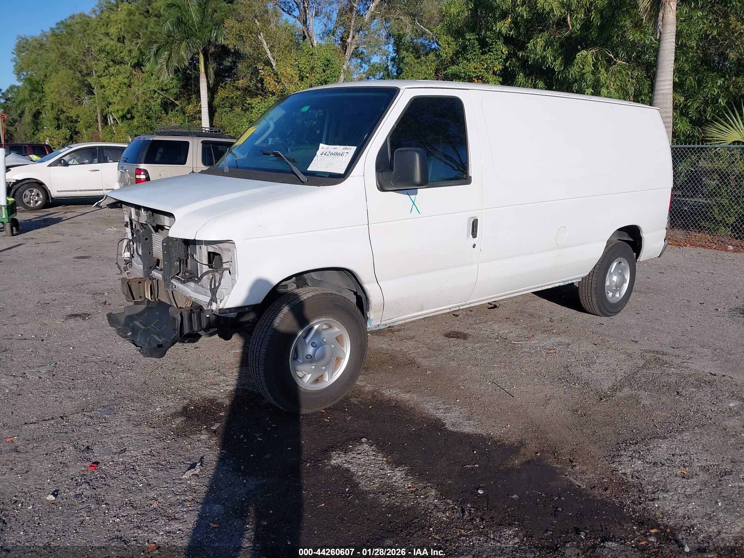 FORD E-250 image 2
