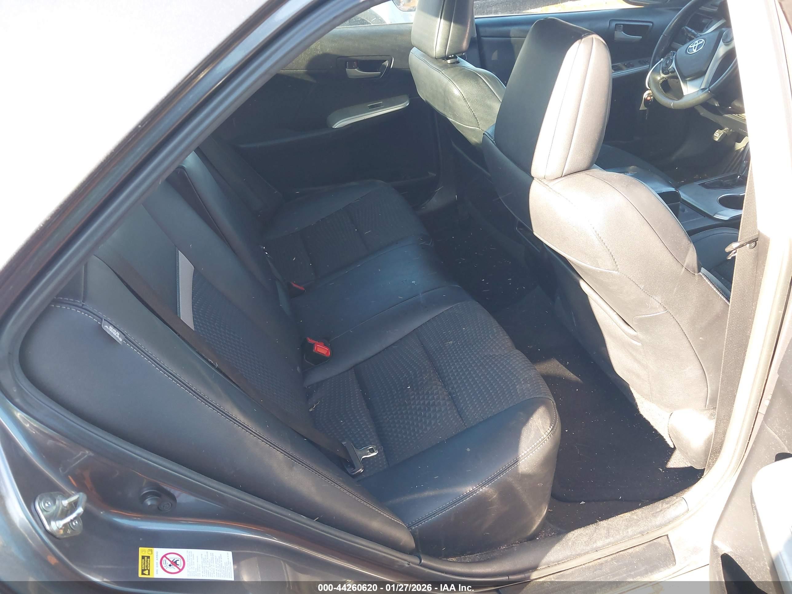 TOYOTA CAMRY image 8