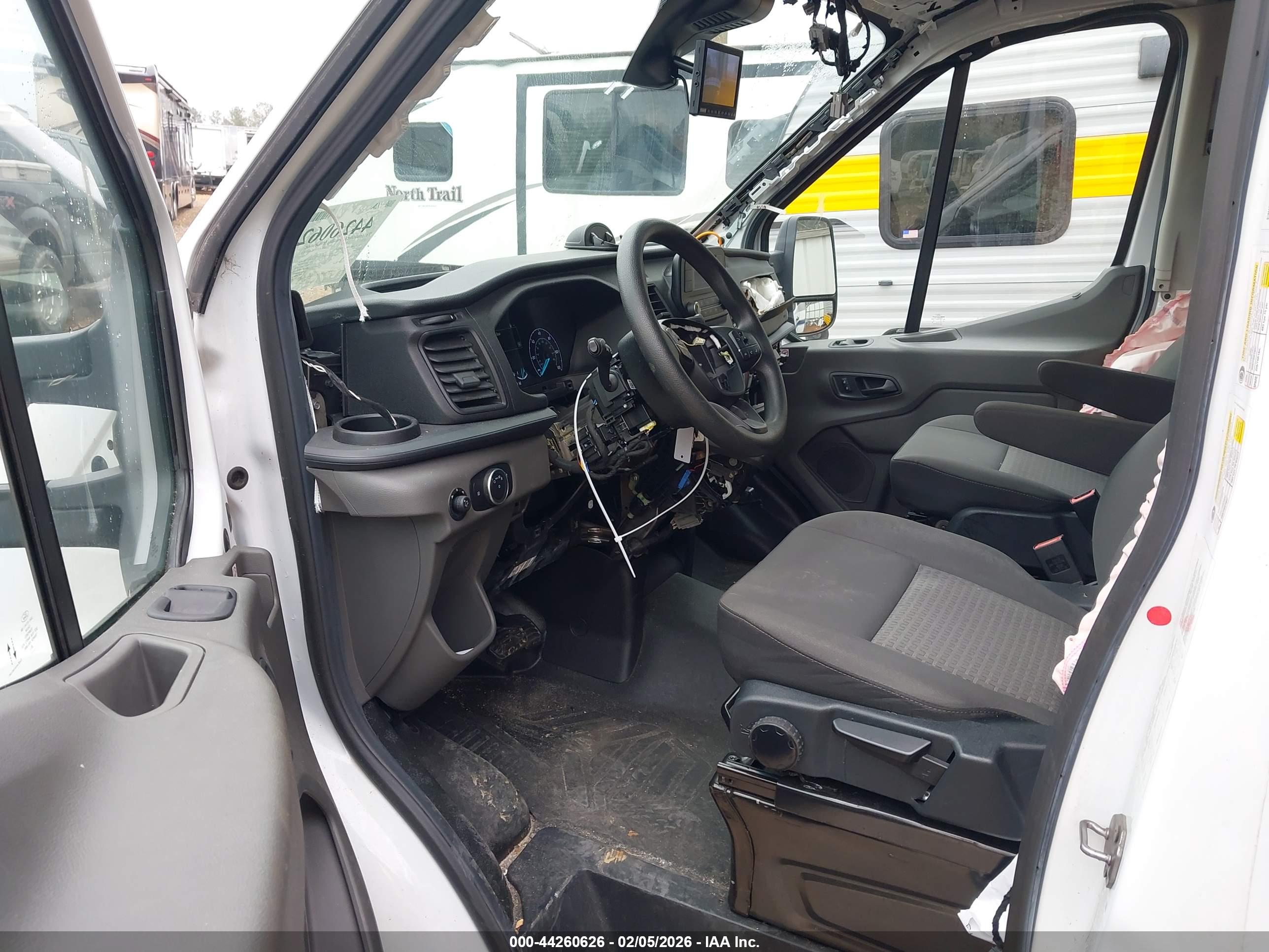 FORD TRANSIT-350 image 7