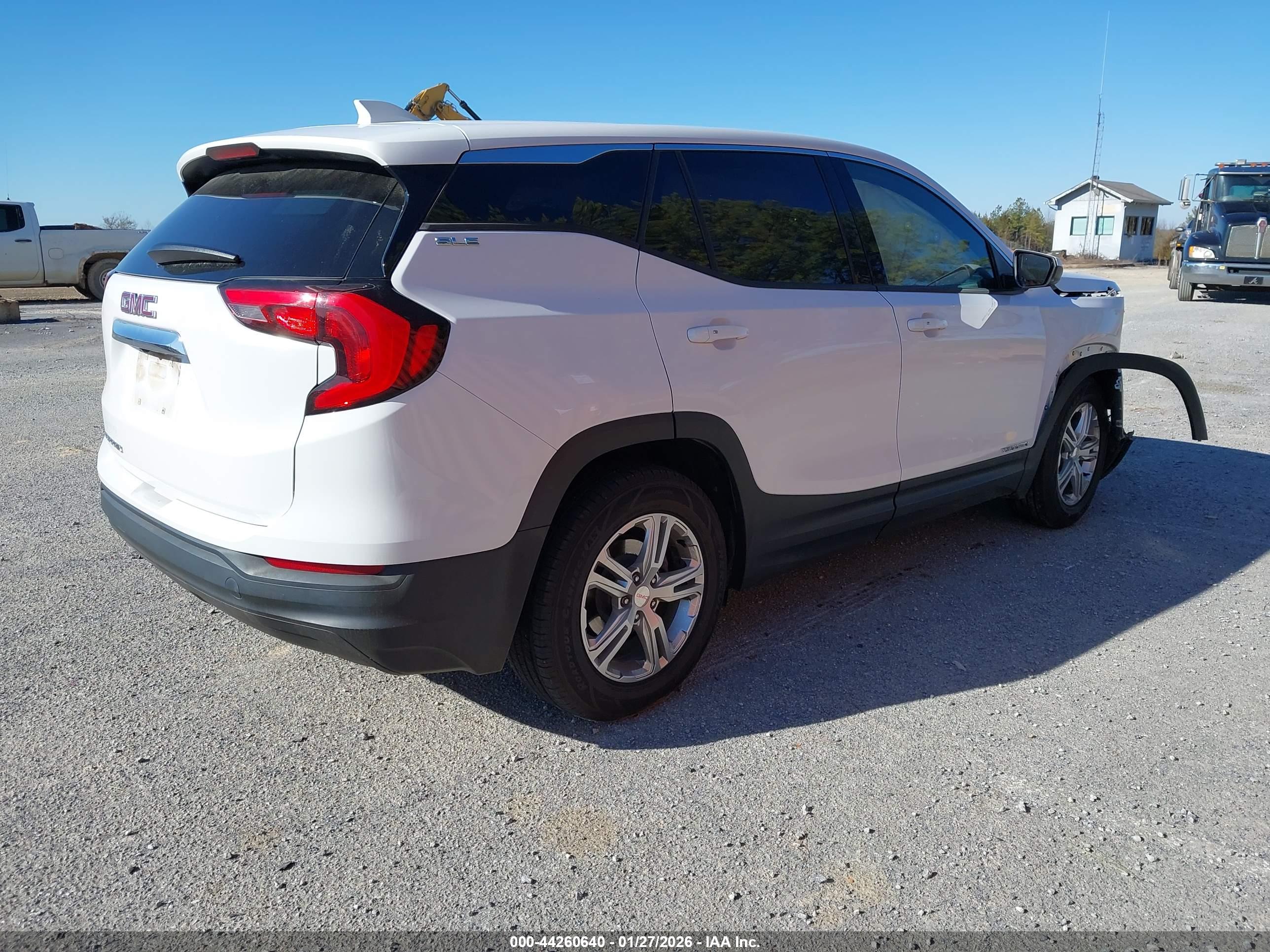 GMC TERRAIN image 4