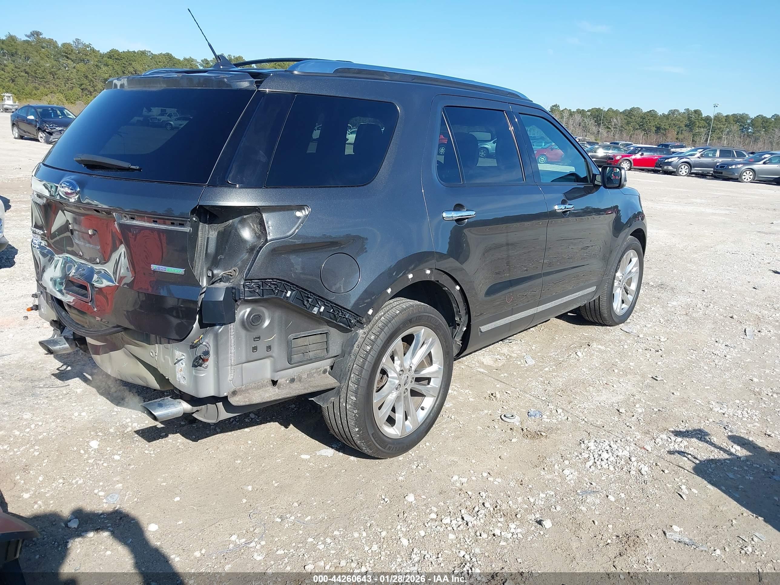 FORD EXPLORER image 4