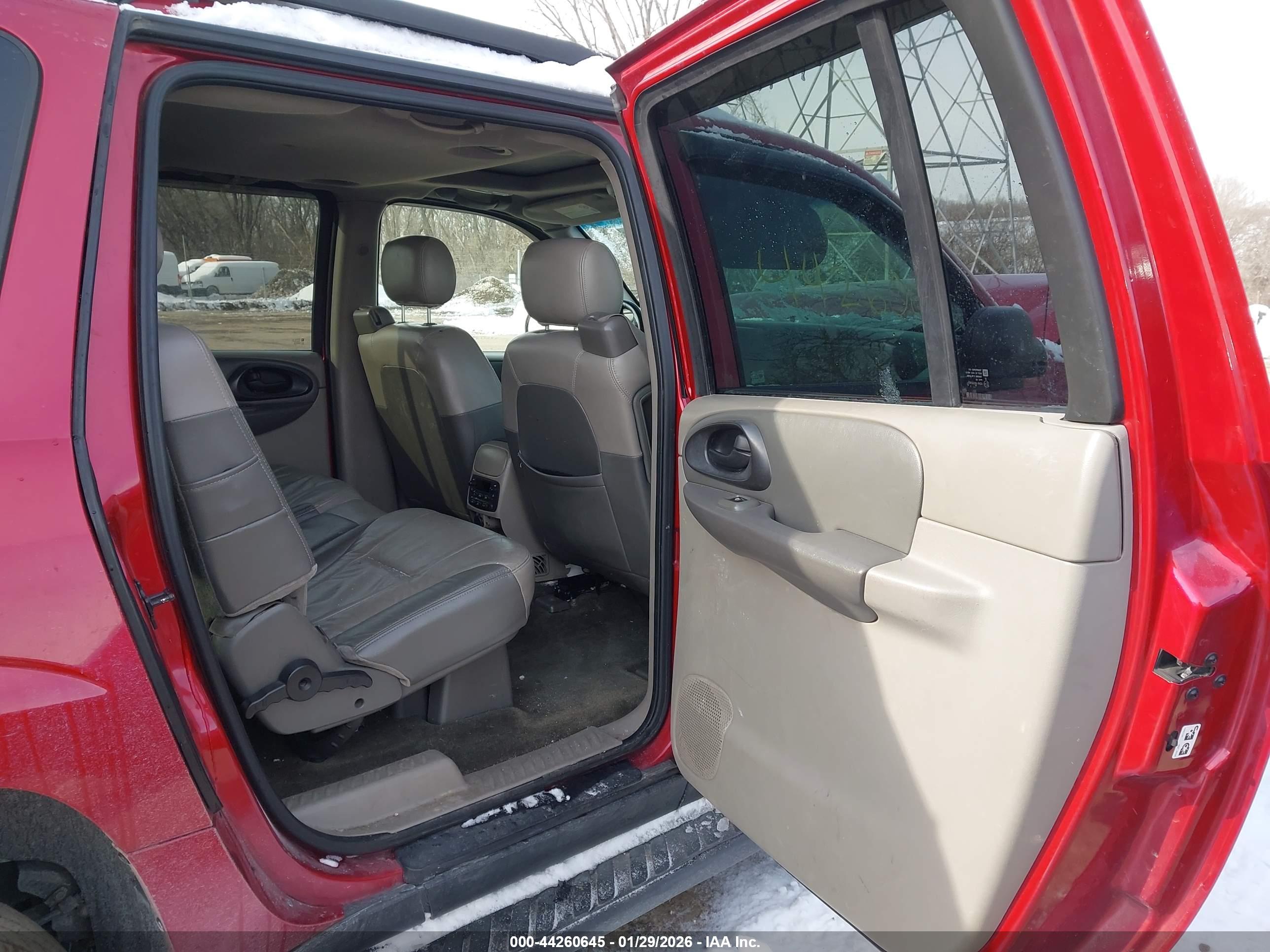 CHEVROLET TRAILBLAZER image 8