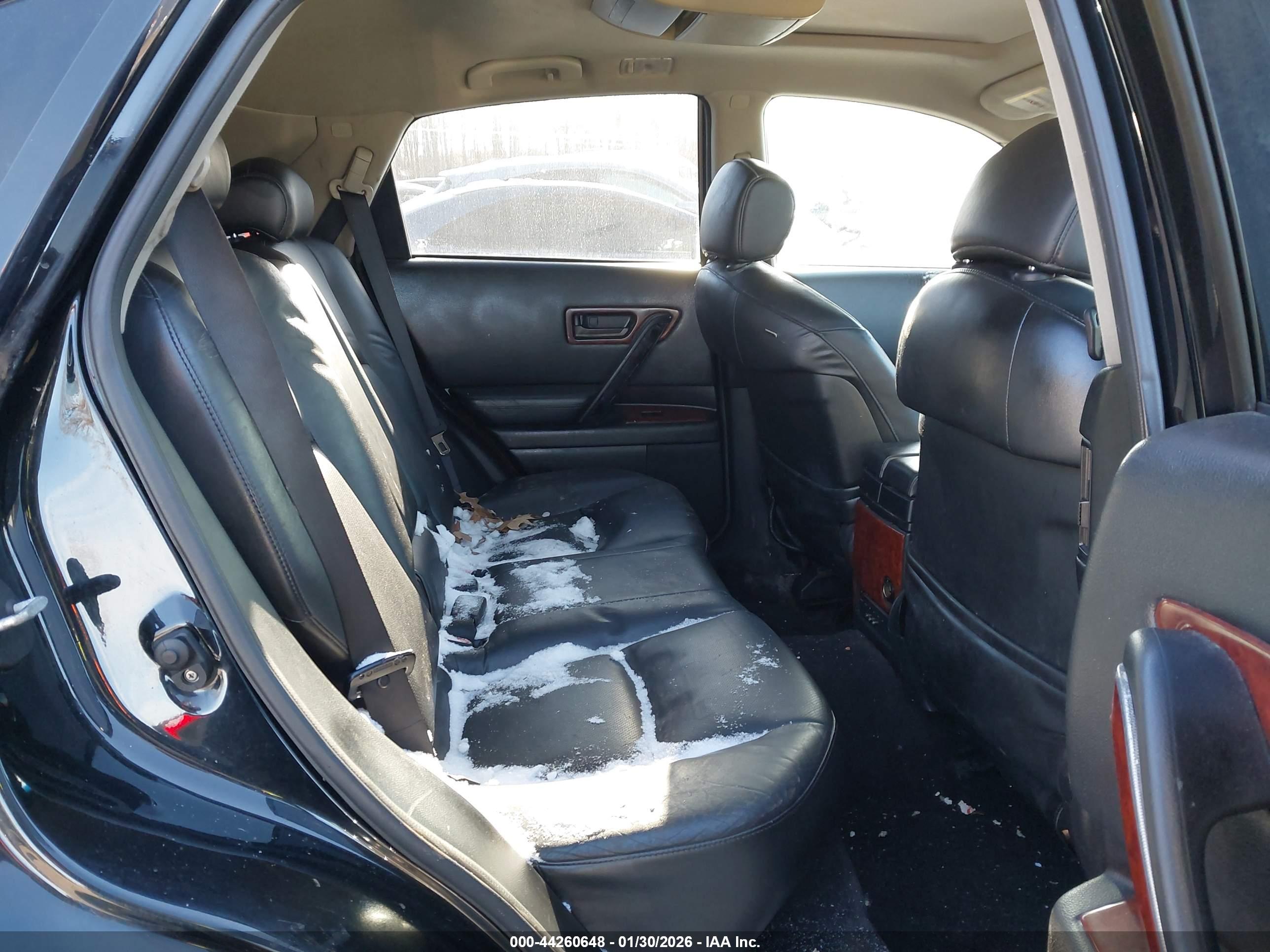 INFINITI FX35 image 8