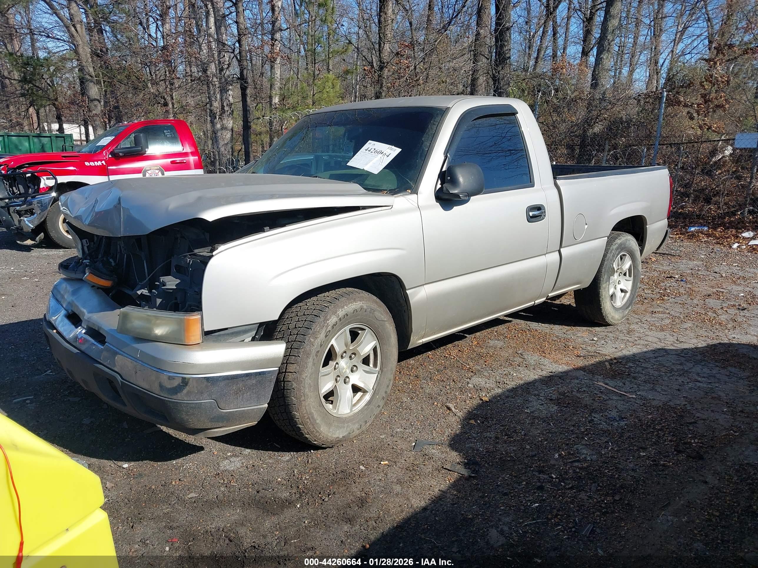 CHEVROLET SILVERADO image 2