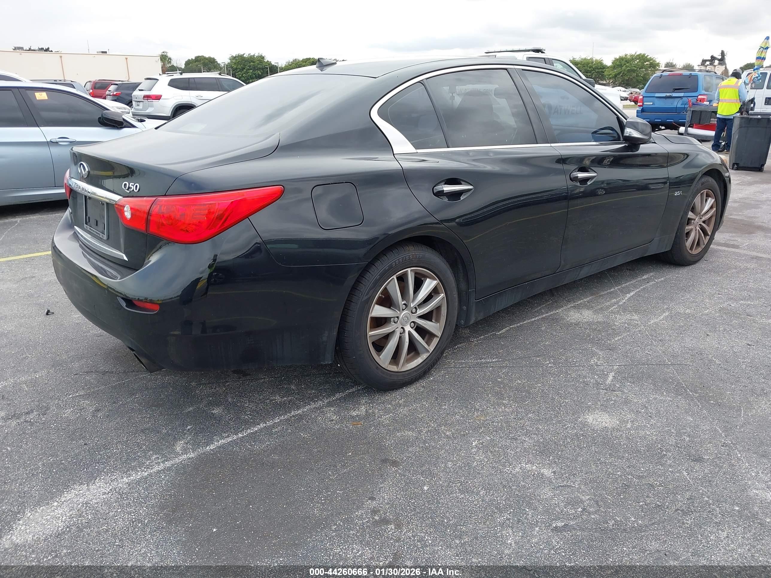 INFINITI Q50 image 4