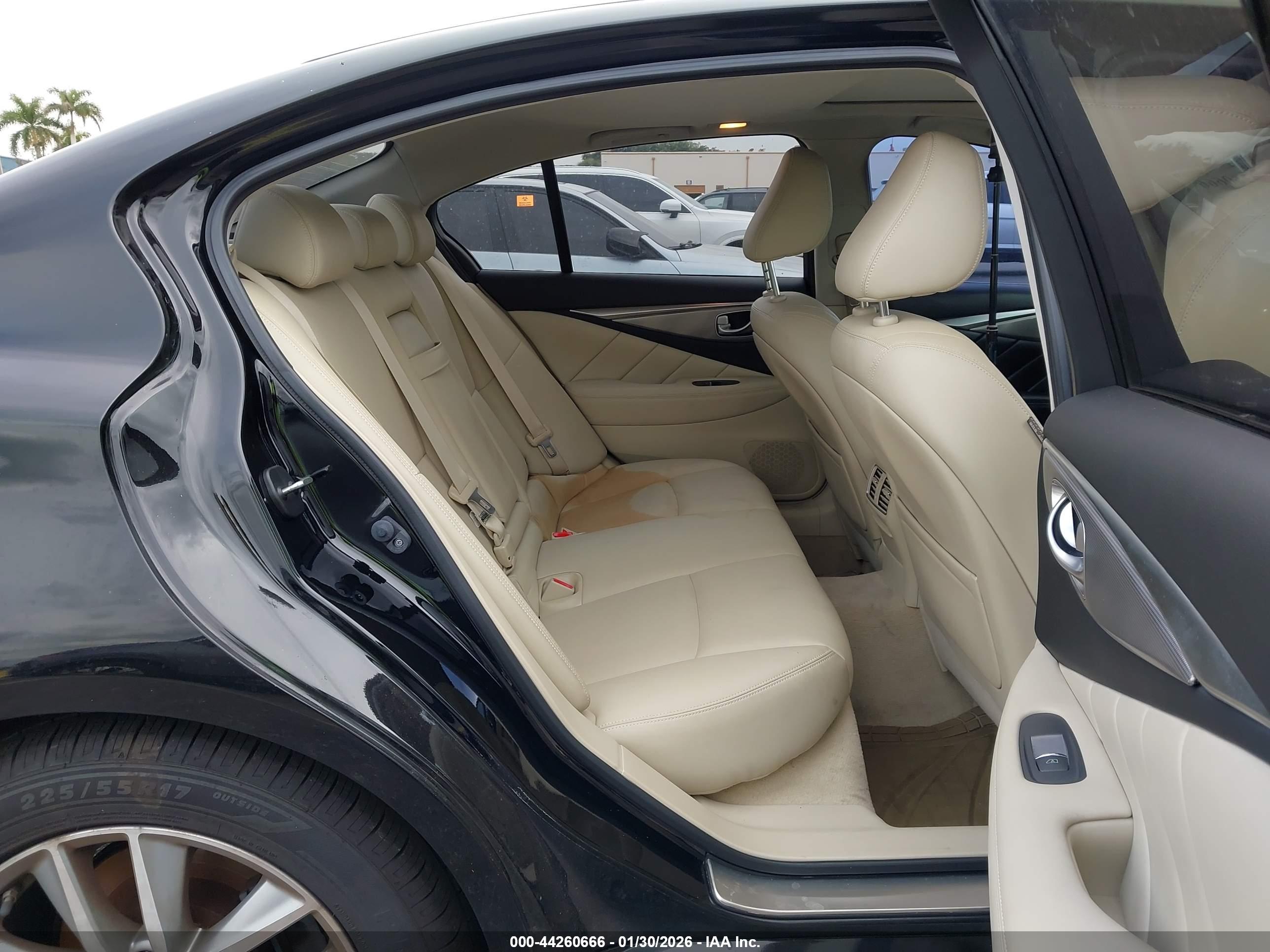 INFINITI Q50 image 8