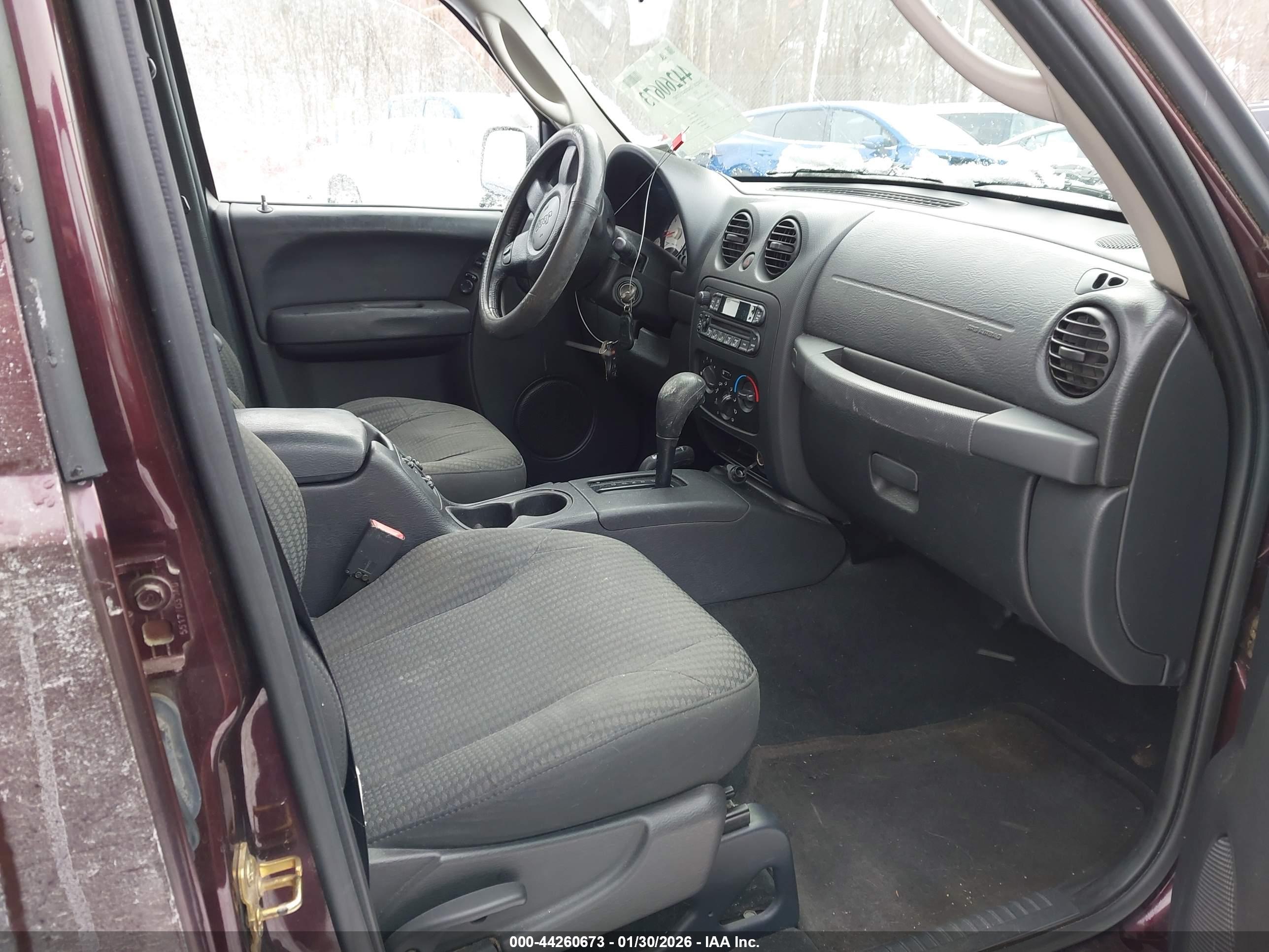 JEEP LIBERTY image 5