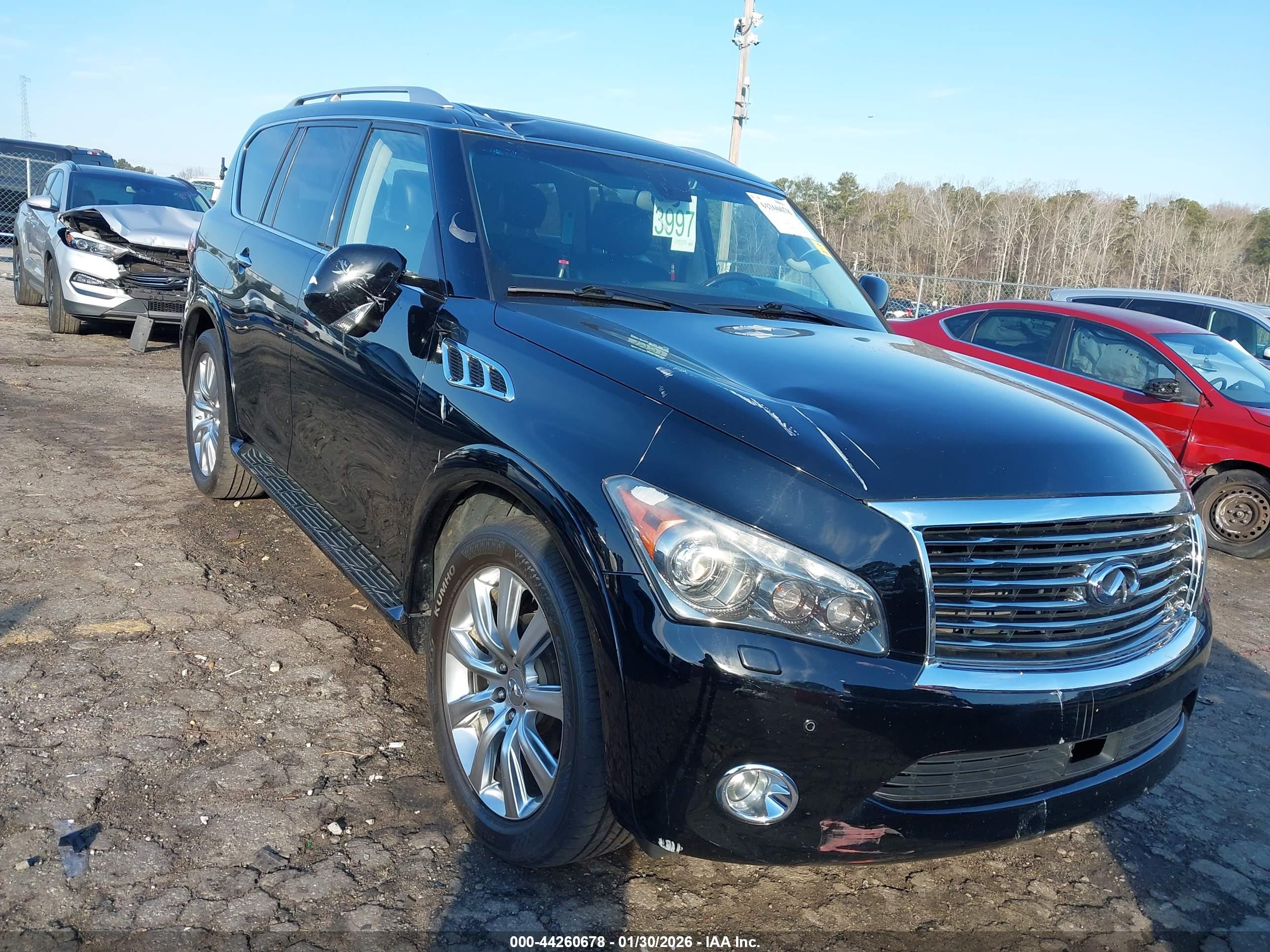 INFINITI QX56 image 6