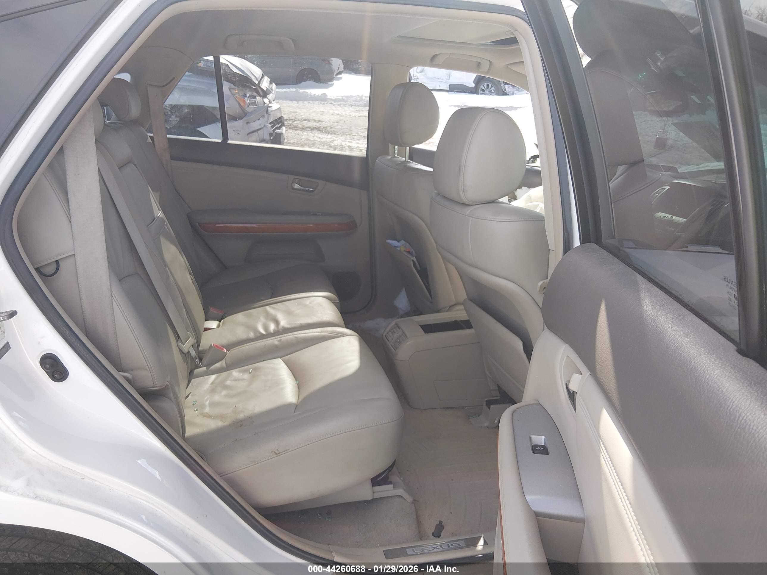 LEXUS RX image 8
