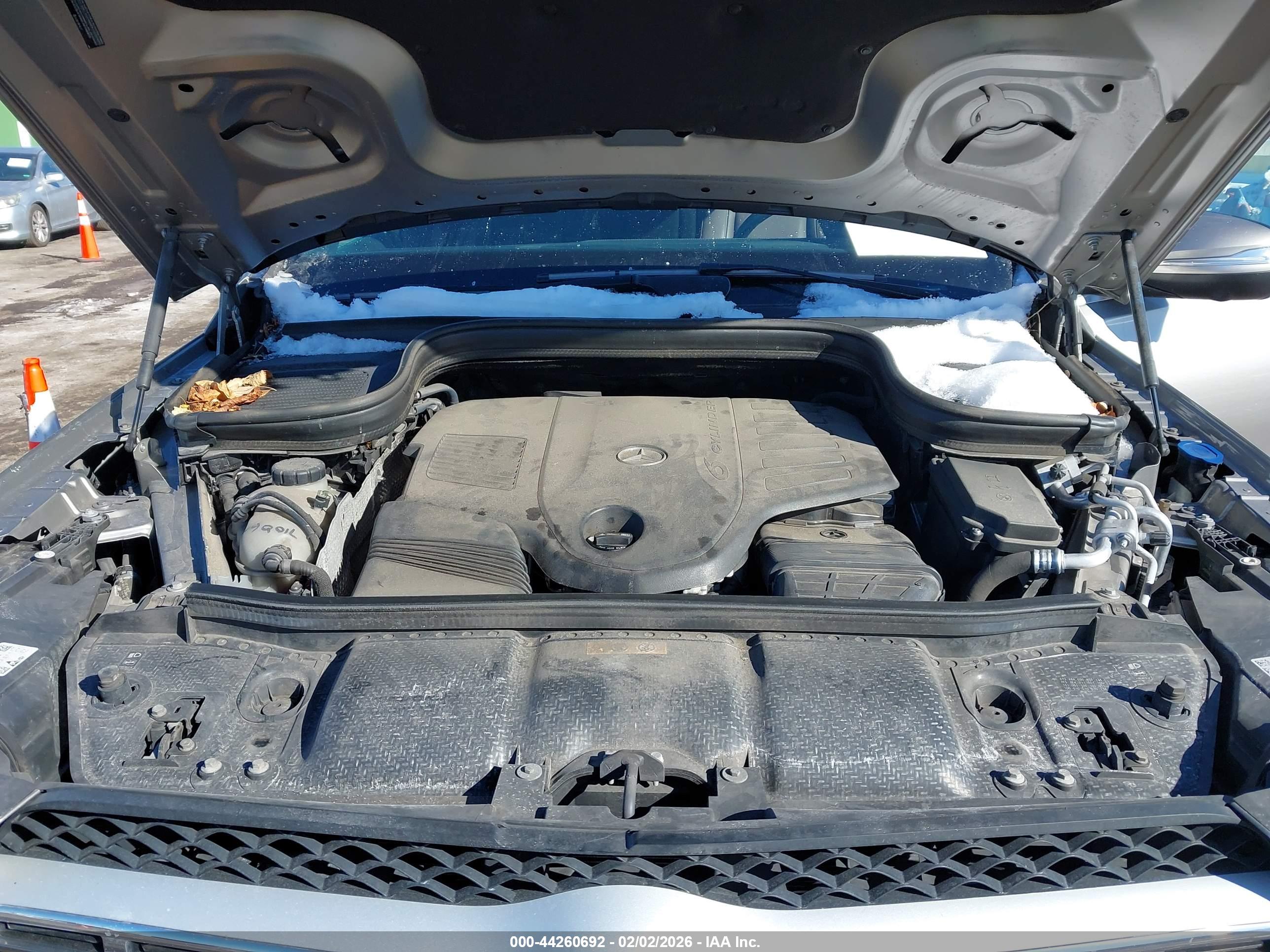 MERCEDES-BENZ GLS image 10