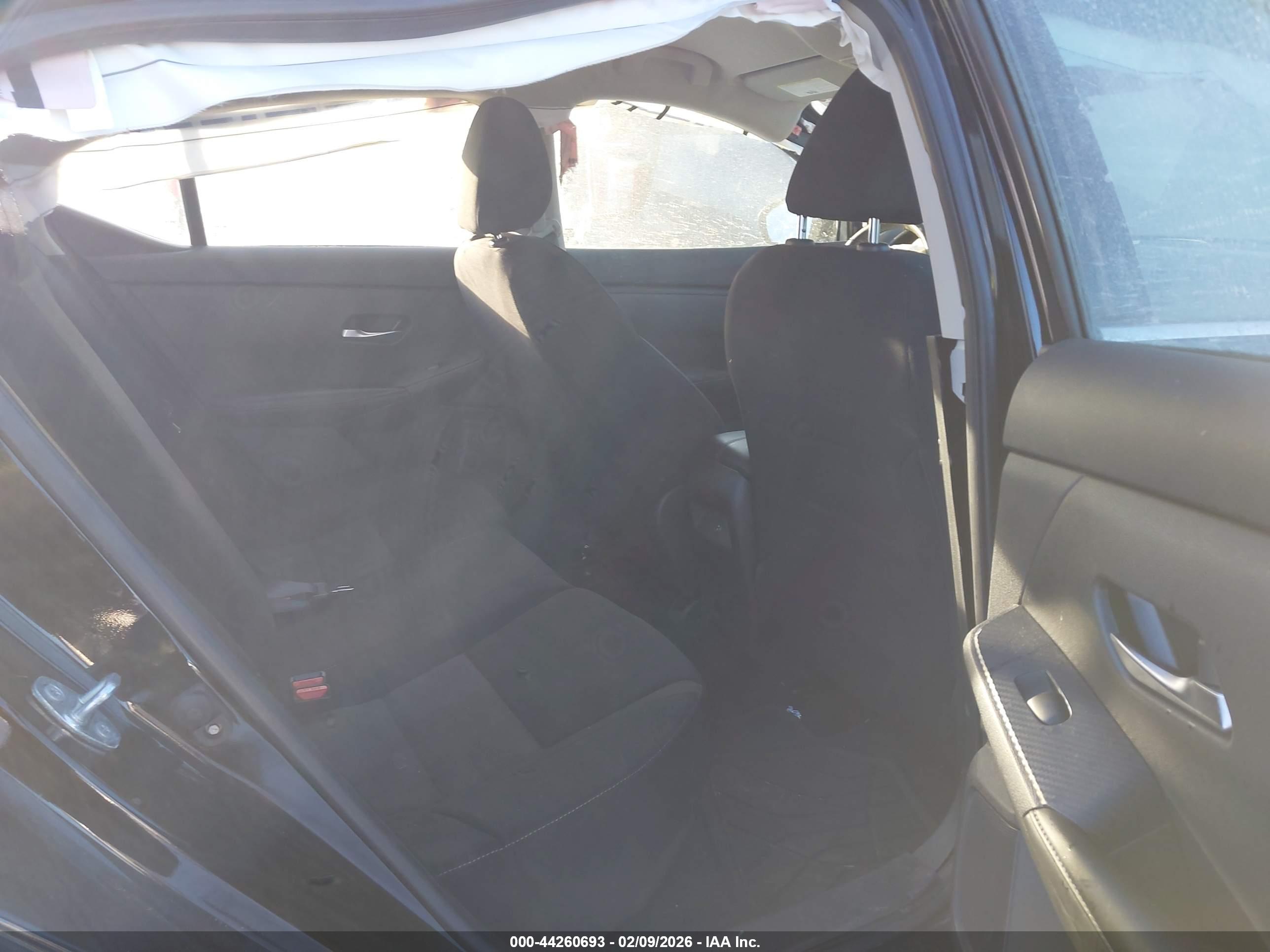 NISSAN SENTRA image 8