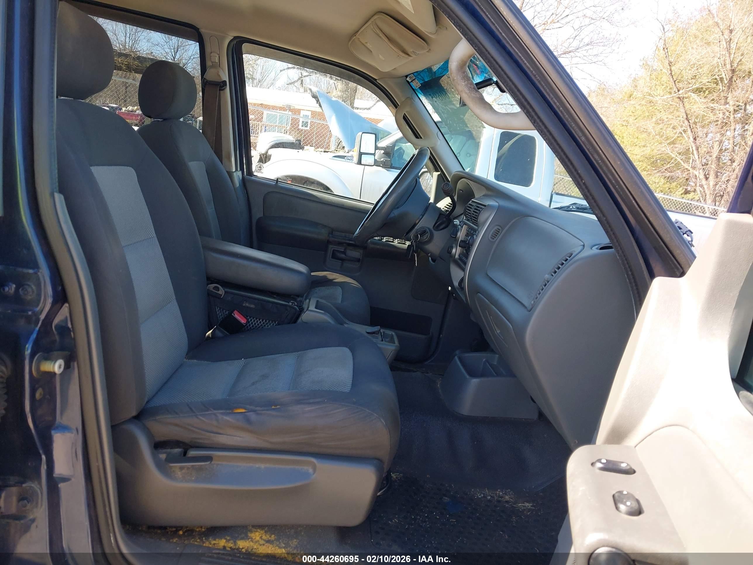 FORD EXPLORER image 5