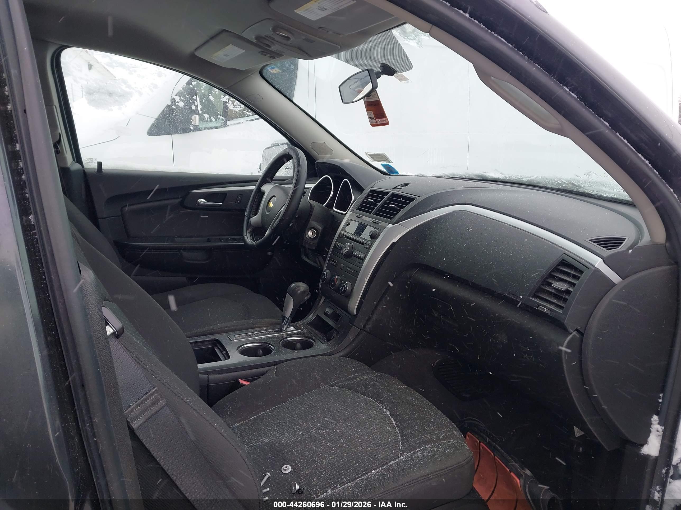 CHEVROLET TRAVERSE image 5
